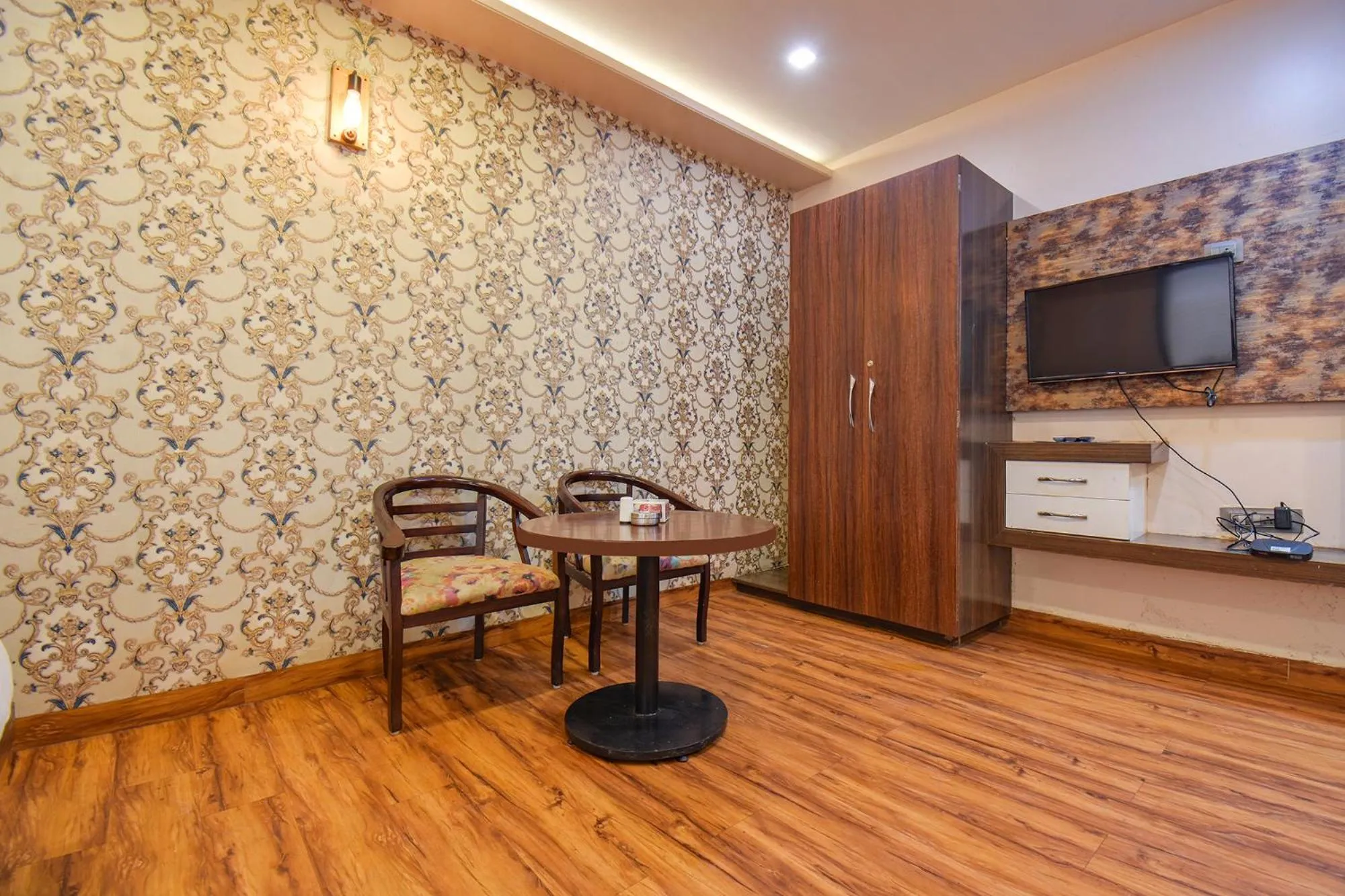 Living room in FabExpress Glory - Nr SkyWalk Bridge