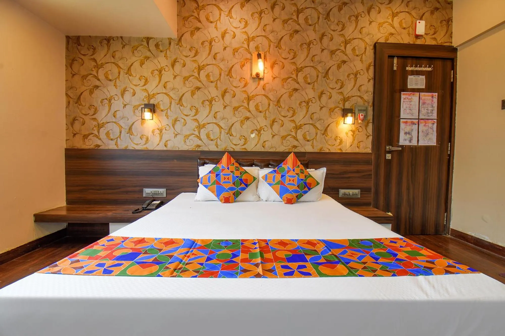 Bed in FabExpress Glory - Nr SkyWalk Bridge