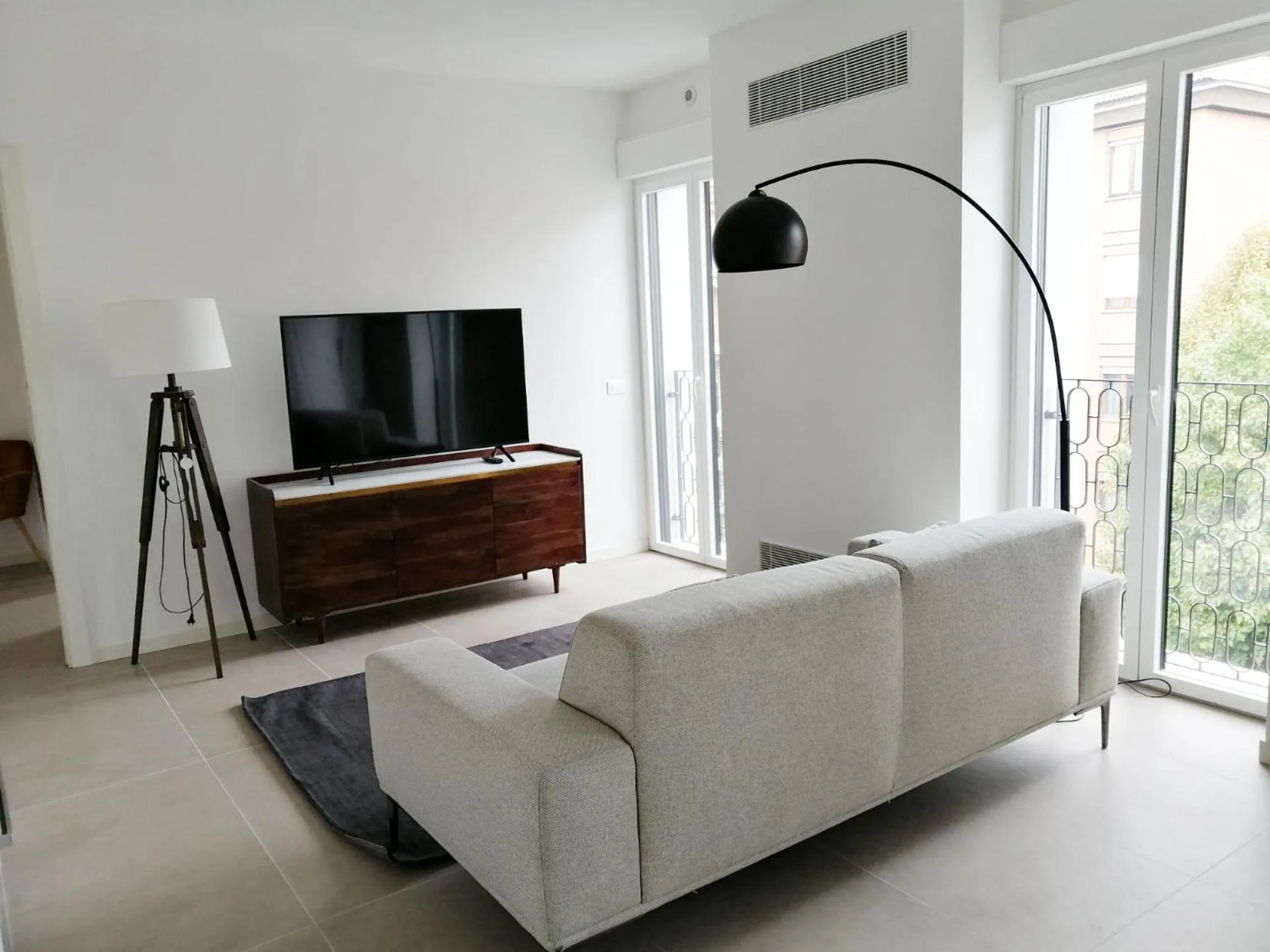 TV and multimedia in JOIVY Boutique Apartments Farneti