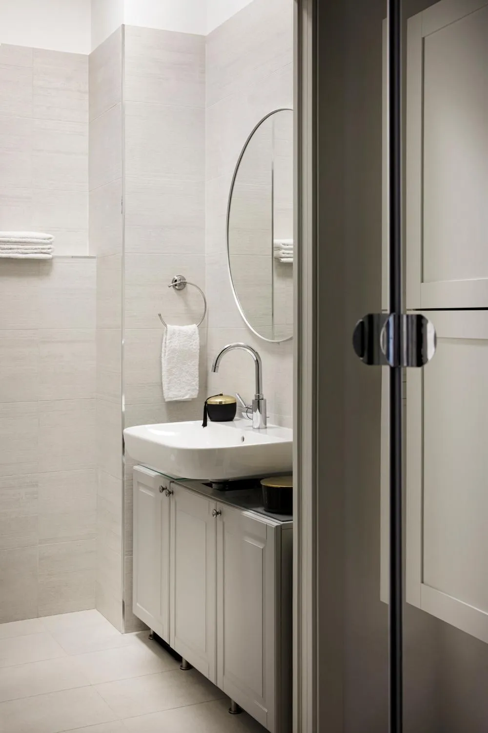 Bathroom in JOIVY Boutique Apartments Farneti