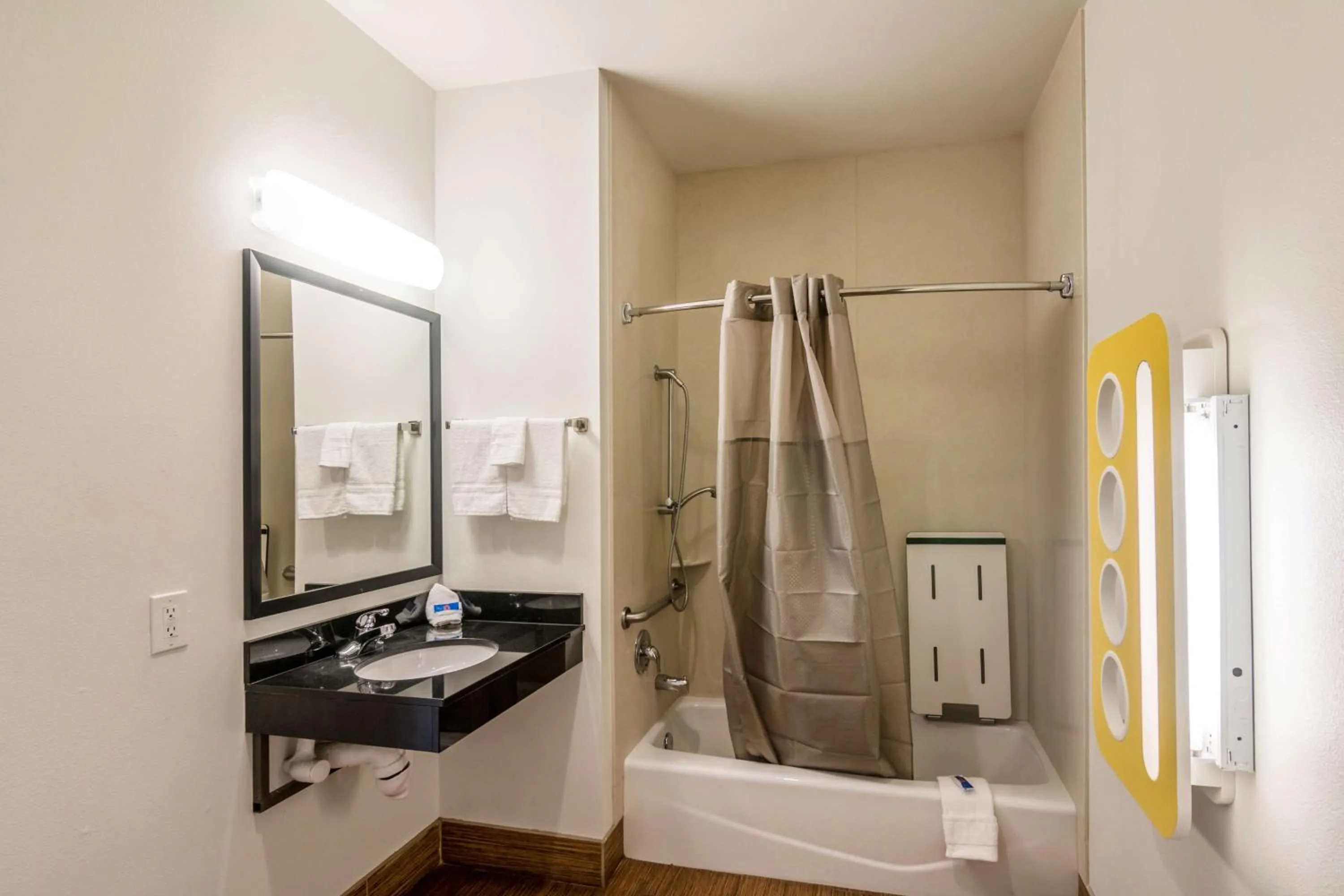 Bathroom in Motel 6 Bell Gardens, CA - Los Angeles