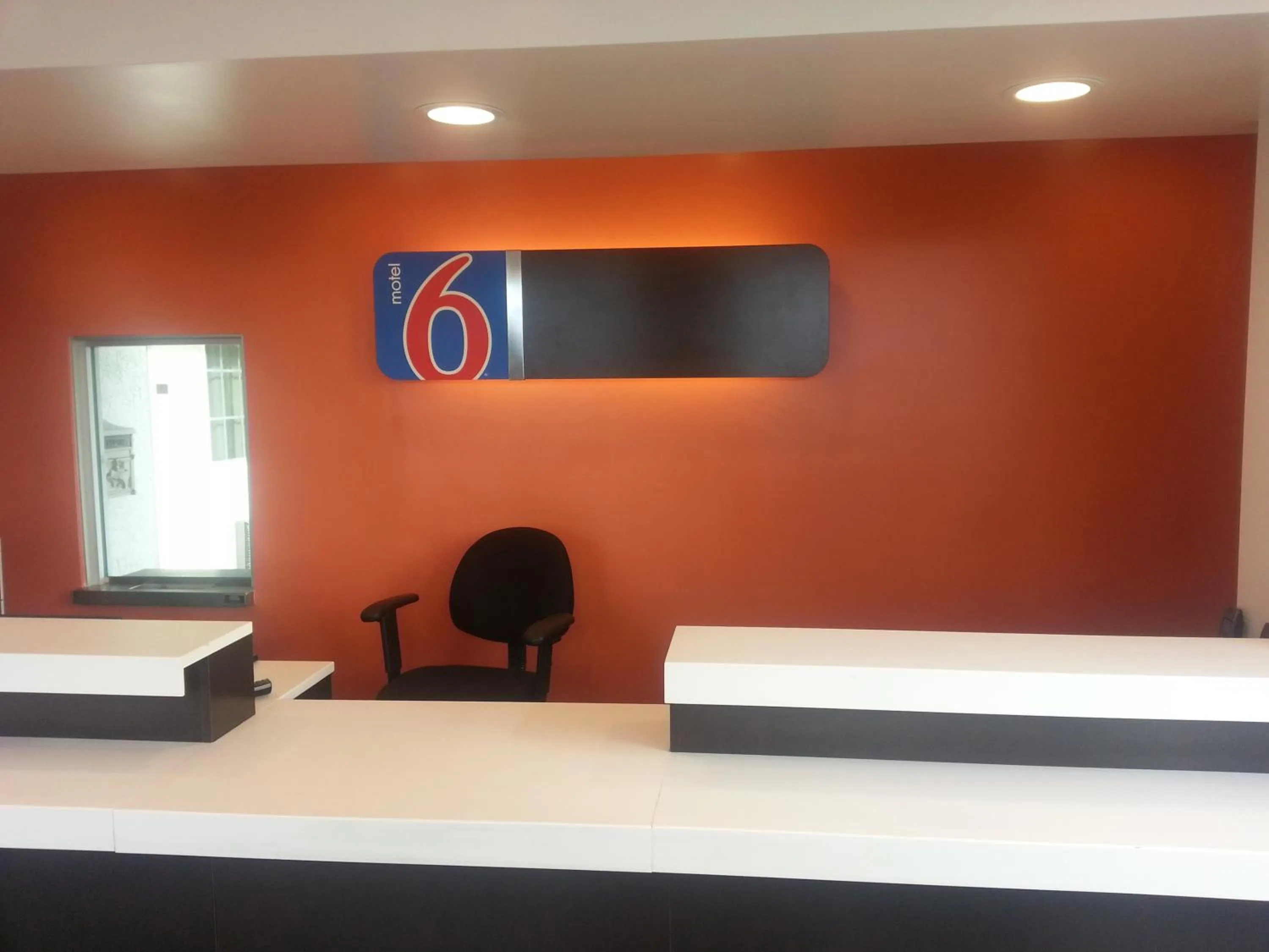 Motel 6 Bell Gardens, CA - Los Angeles