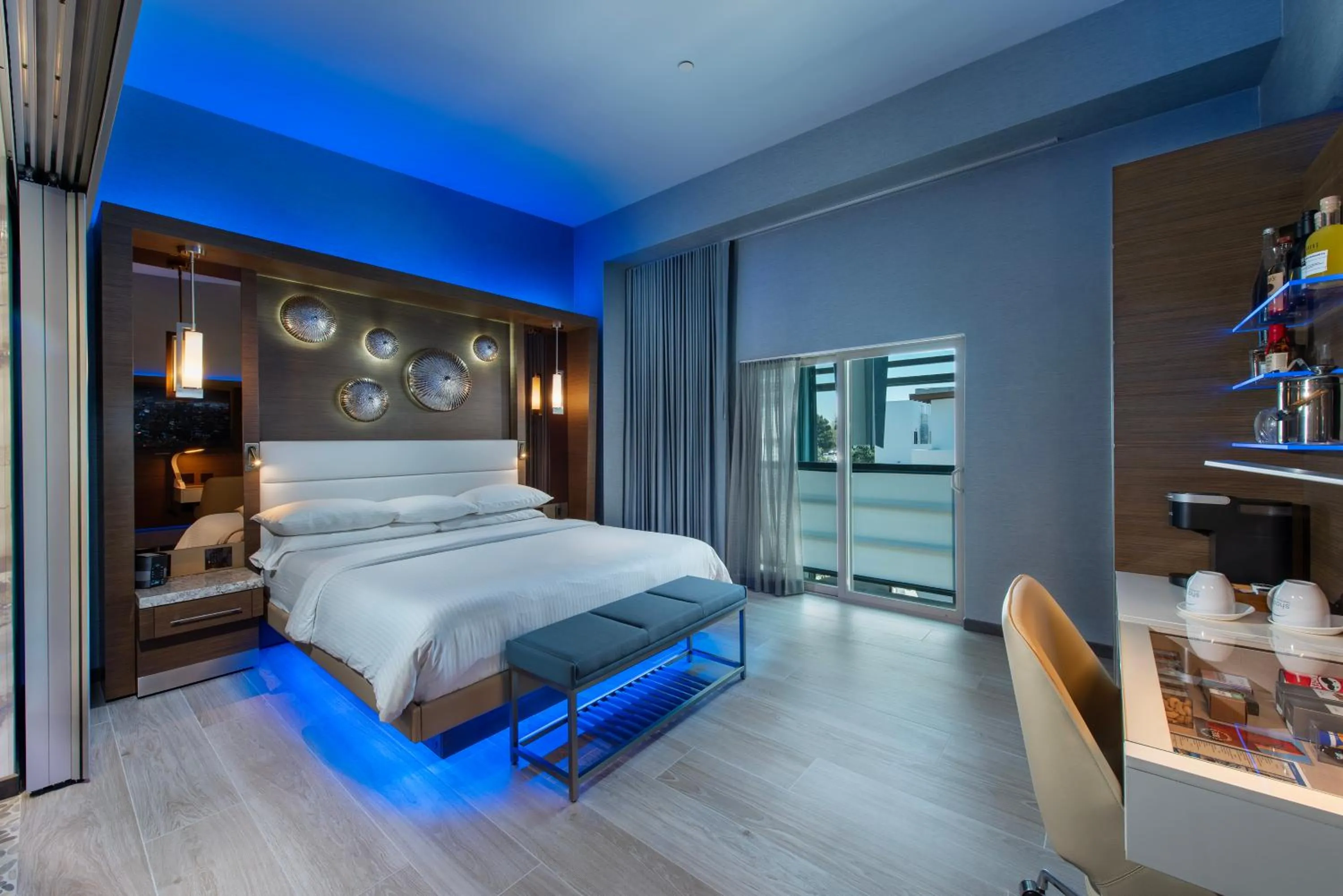 Bedroom, Bed in Shade Hotel Manhattan Beach