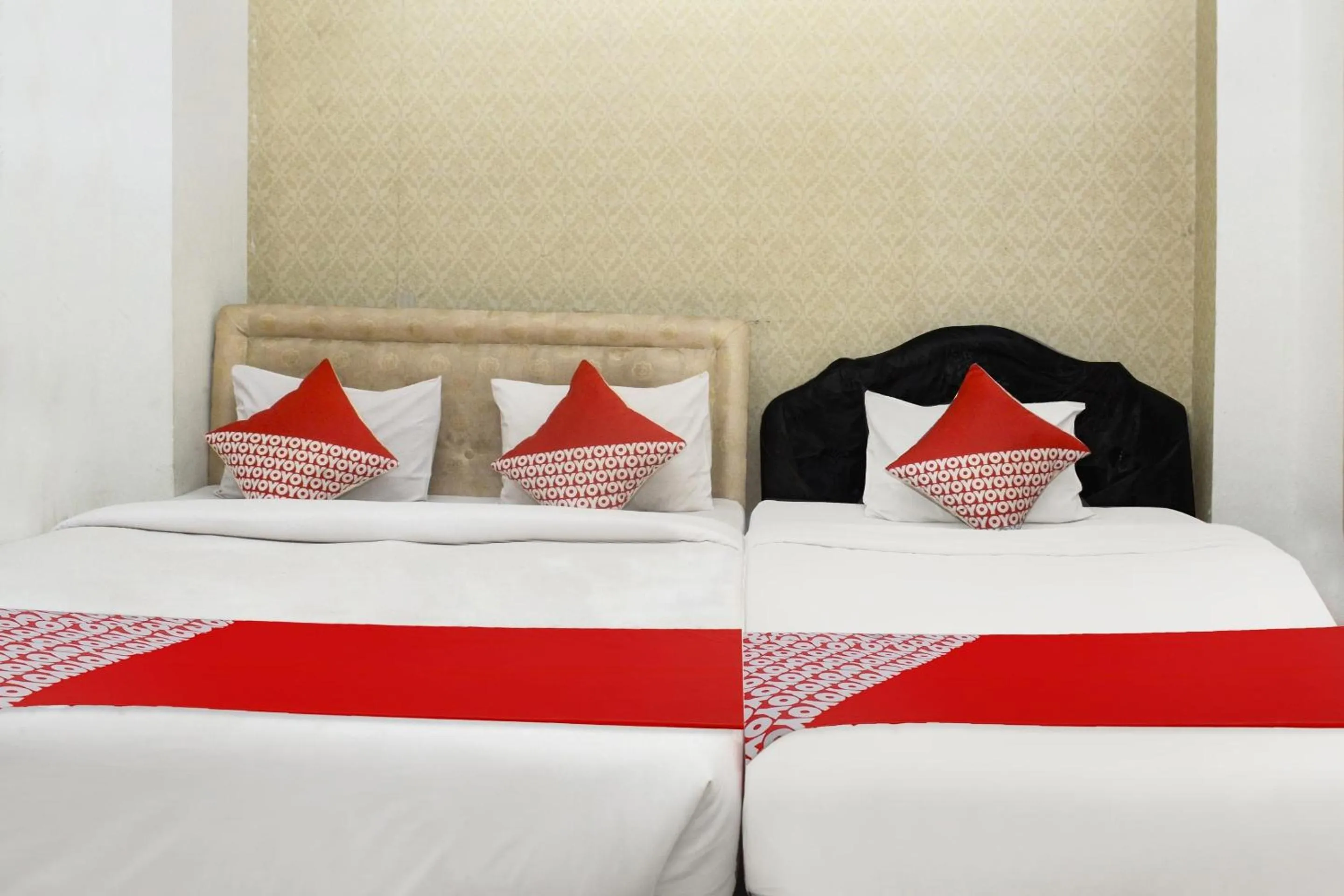 Bathroom, Bed in Hotel O Wisma Hulubalang