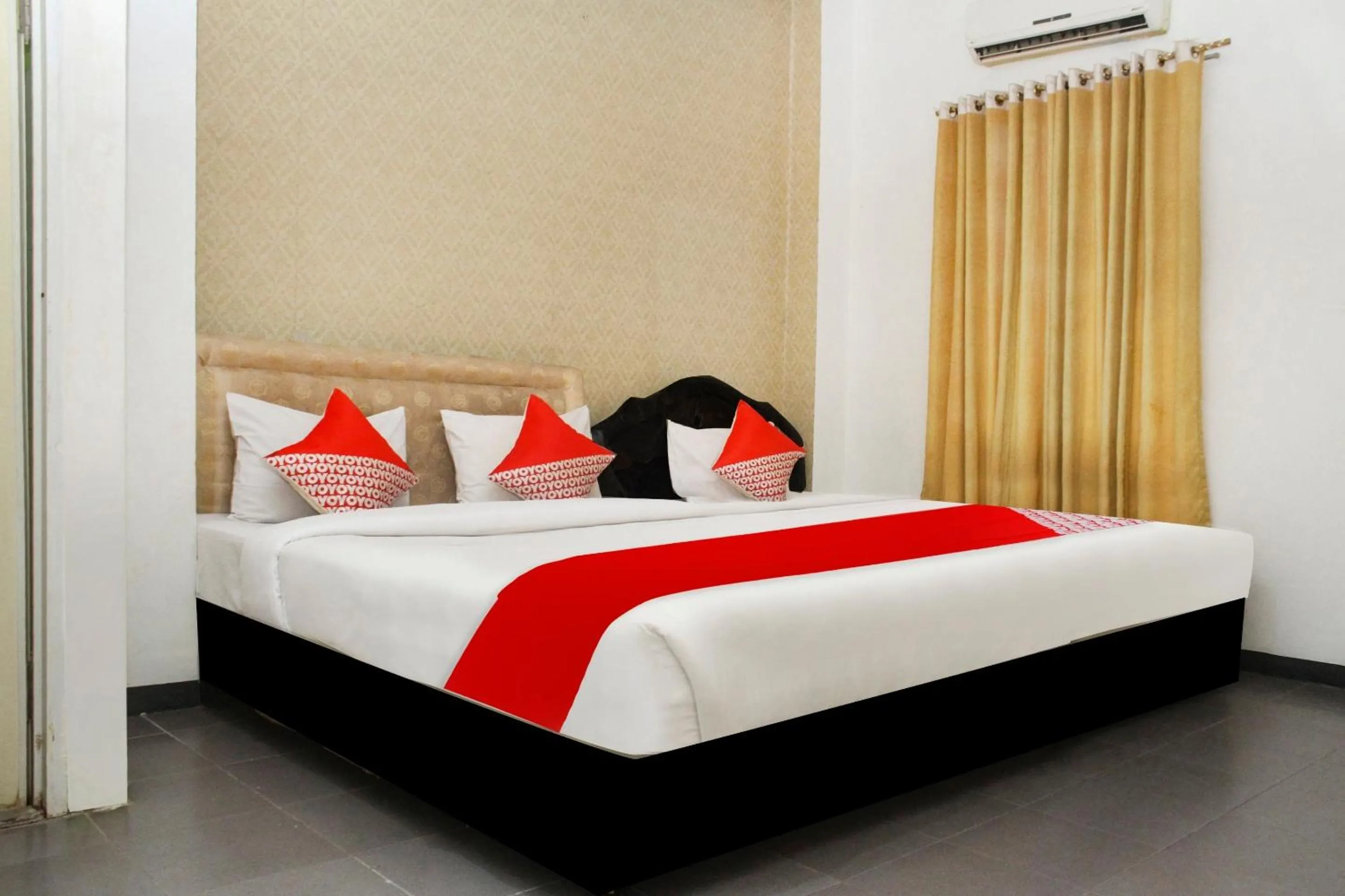 Bedroom, Bed in Hotel O Wisma Hulubalang