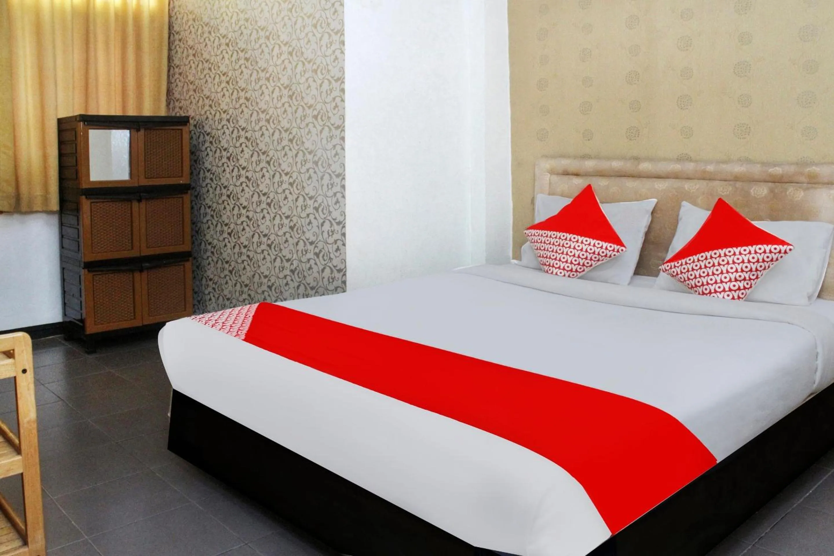 Bedroom, Bed in Hotel O Wisma Hulubalang