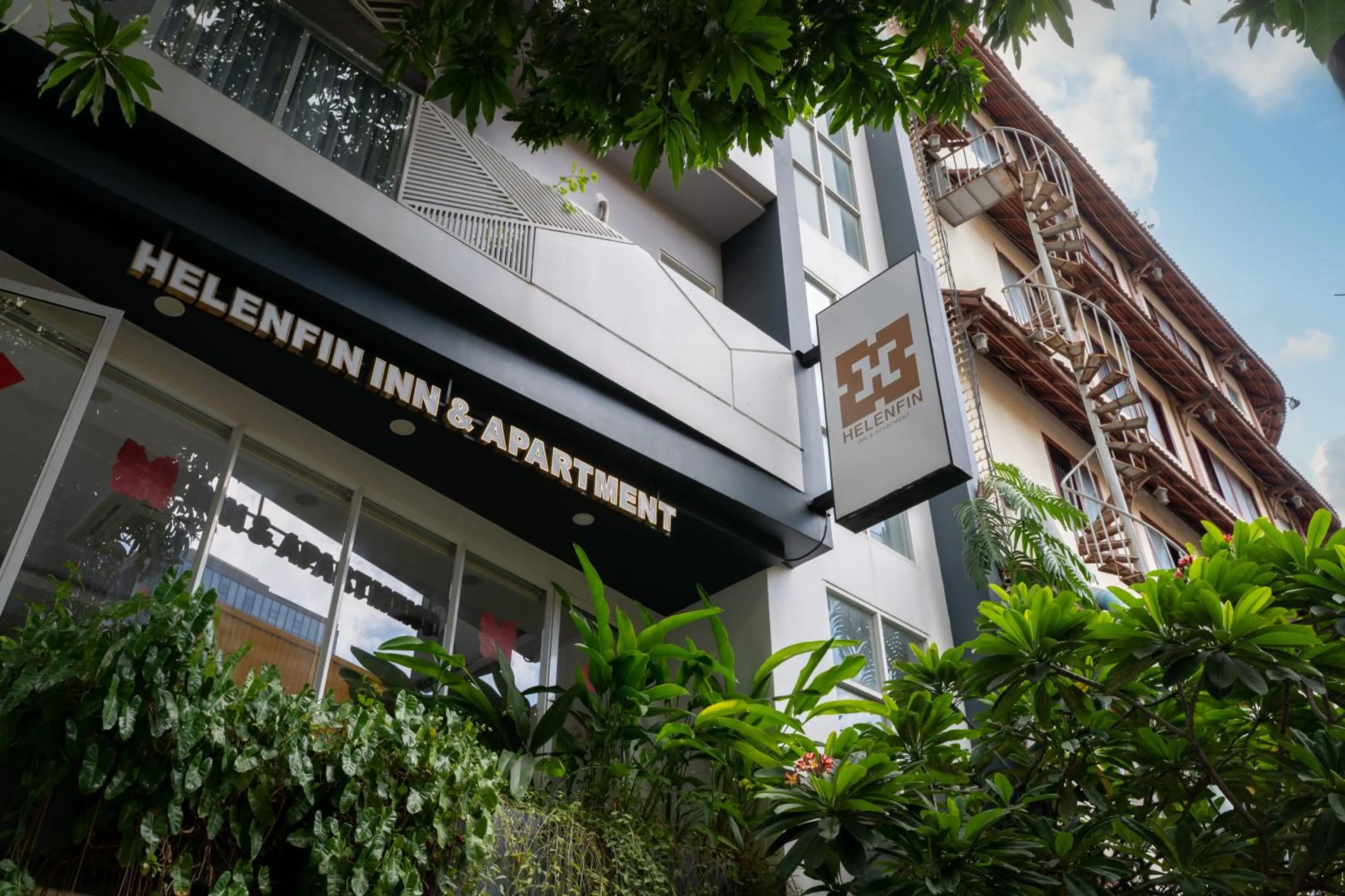 Property building in Helen Fin Inn & Apartment