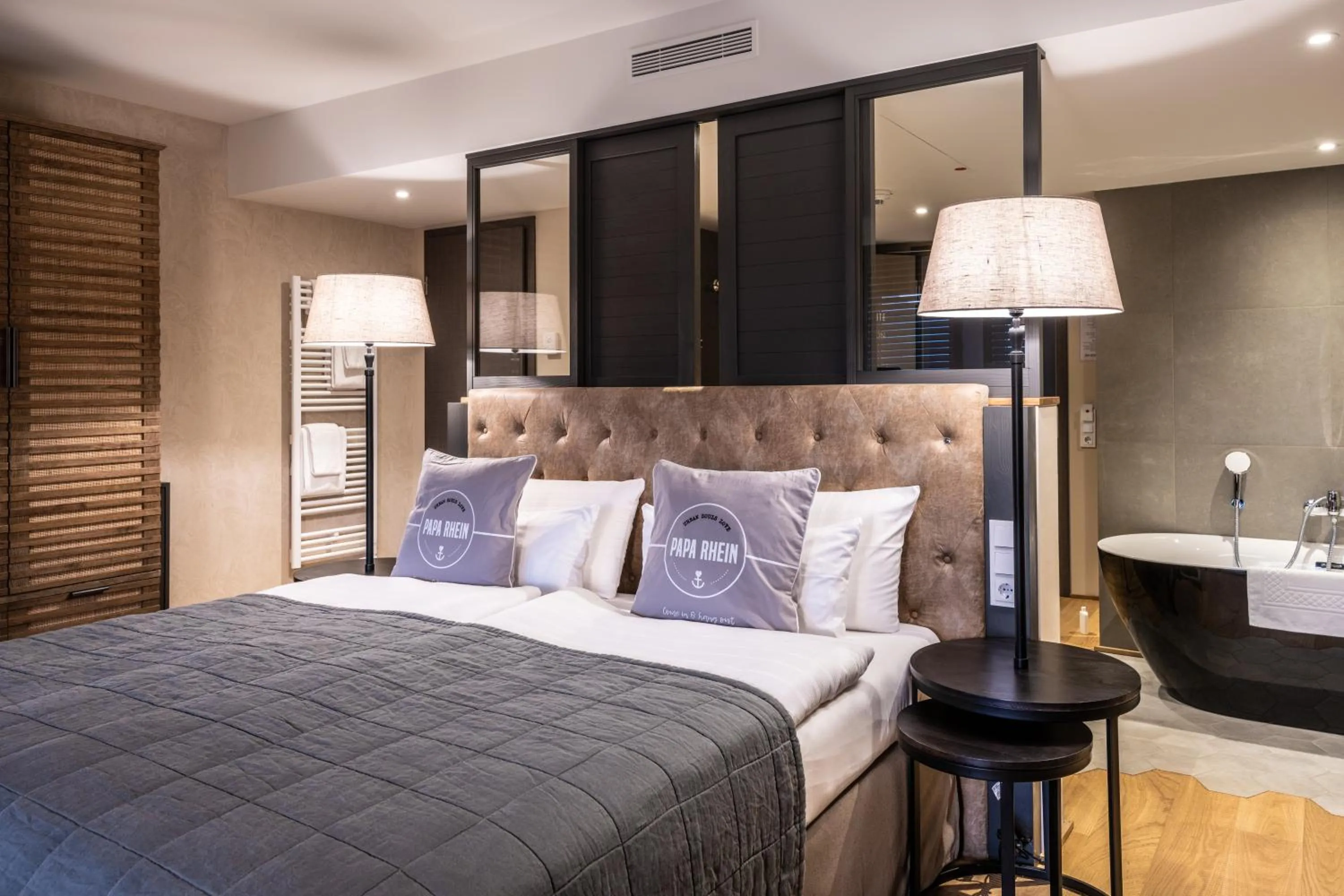 Photo of the whole room, Bed in PAPA RHEIN - Hotel & Spa