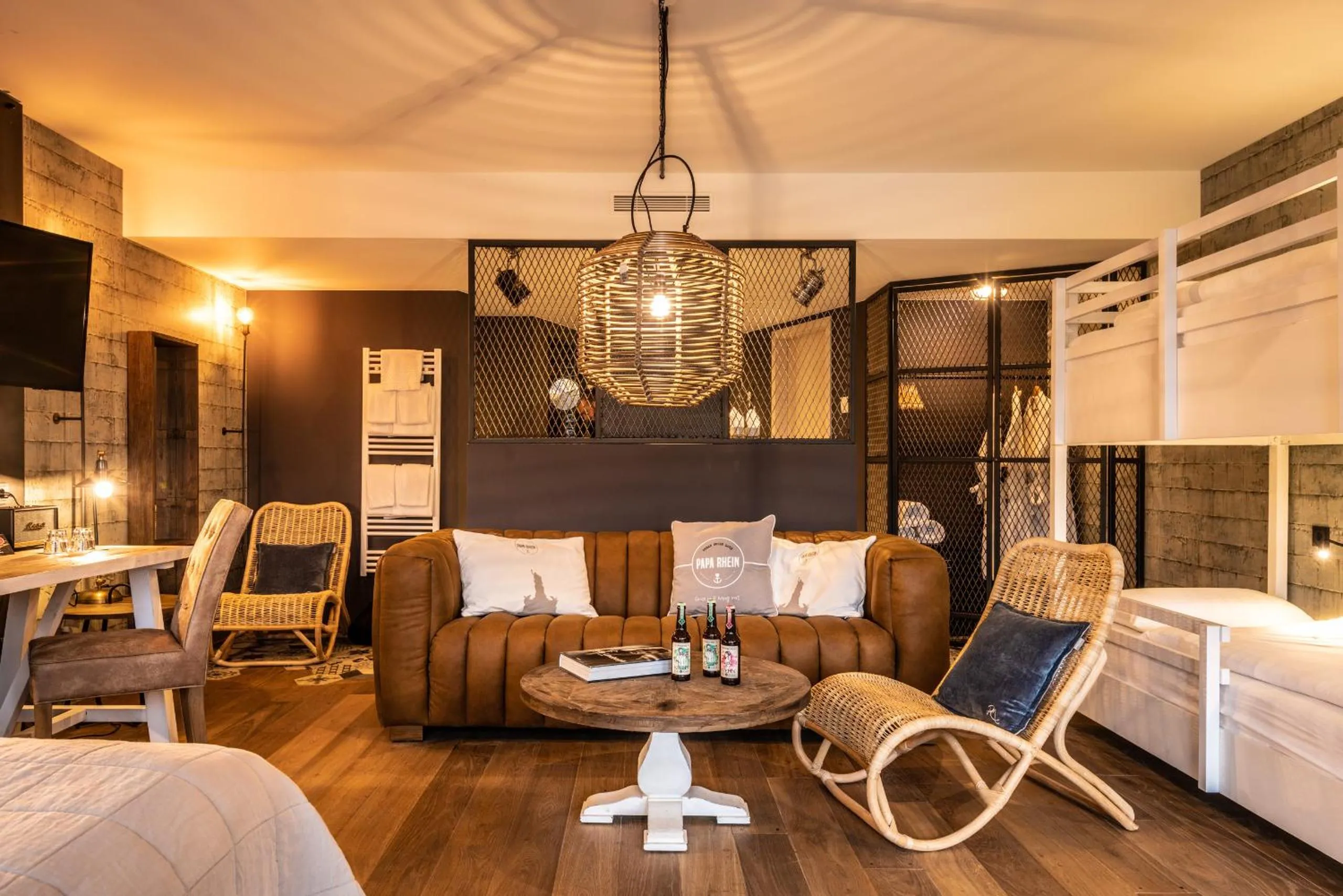 Seating area, Bed in PAPA RHEIN - Hotel & Spa