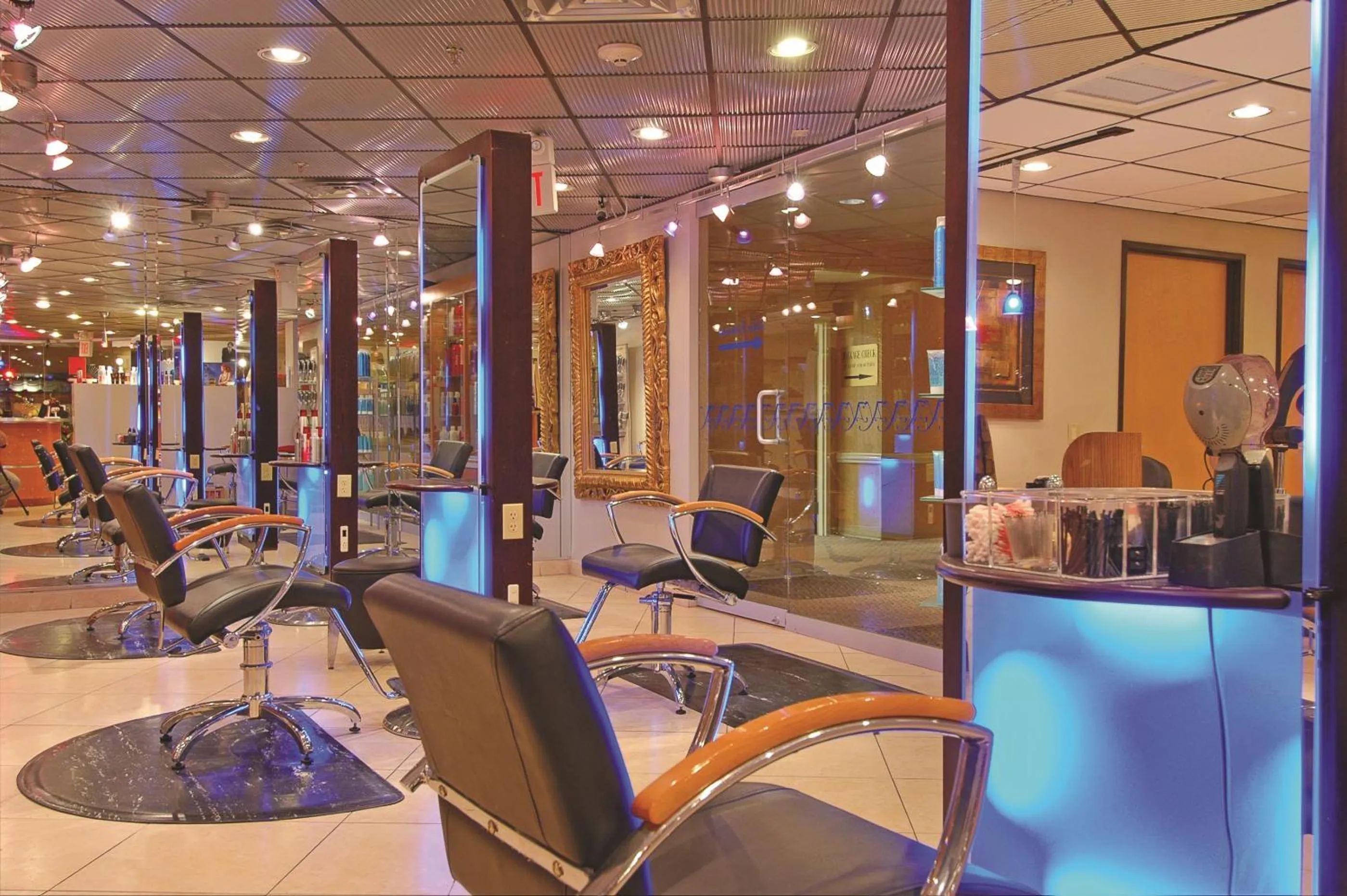 hair dresser in Flamingo Las Vegas Hotel & Casino