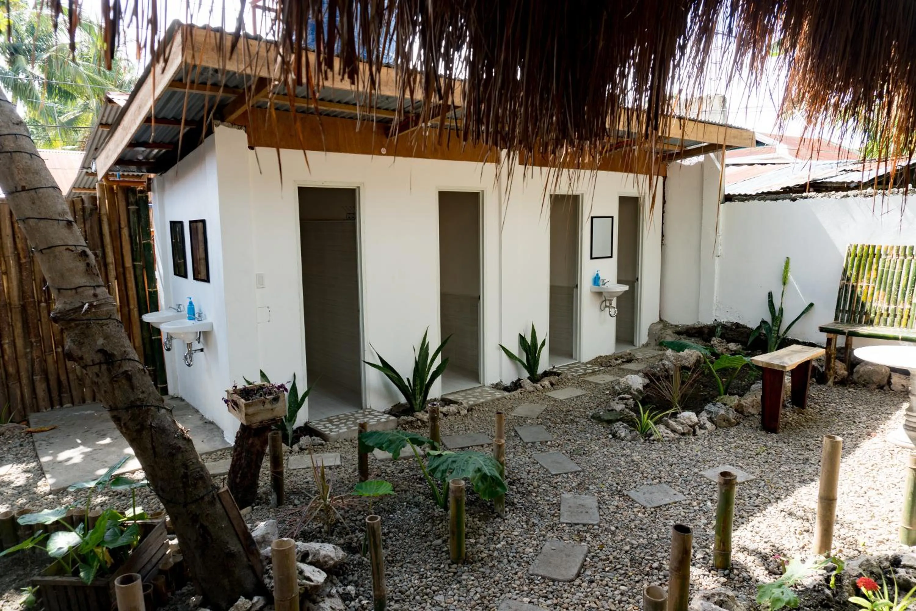 Bathroom in Crazy Bears Hostel