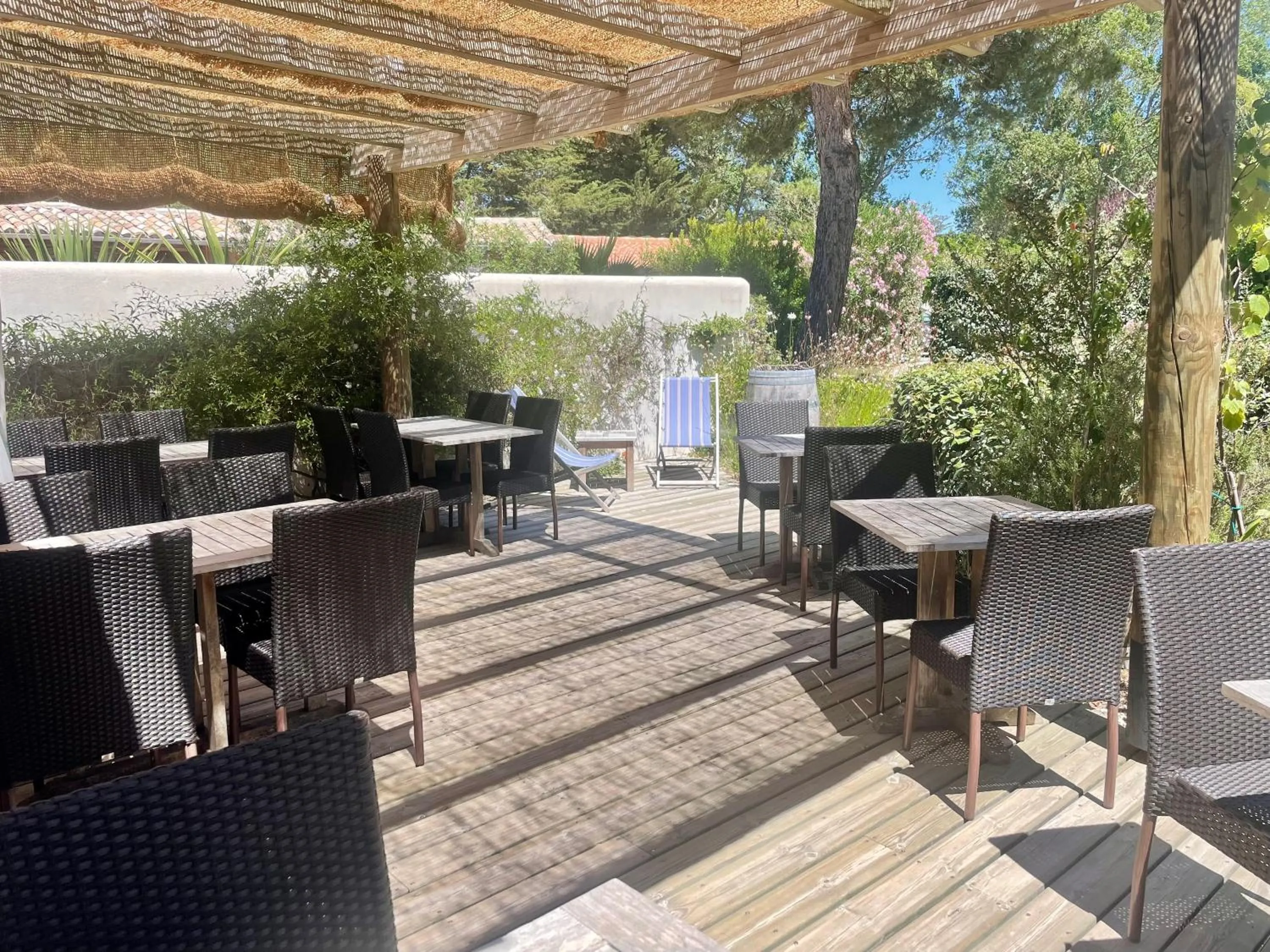 Patio in La Villa - Hôtel Bien Être