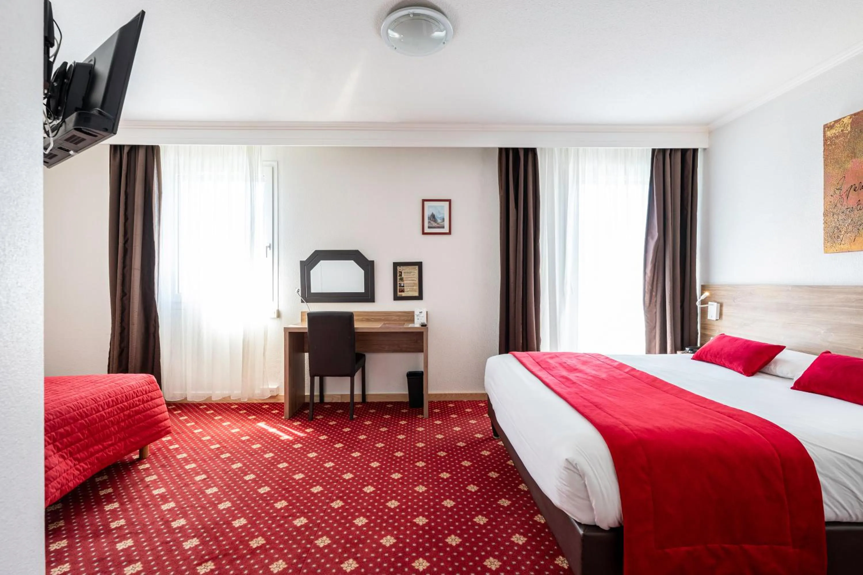 Bed in The Originals City, Hôtel du Faucigny, Cluses Ouest