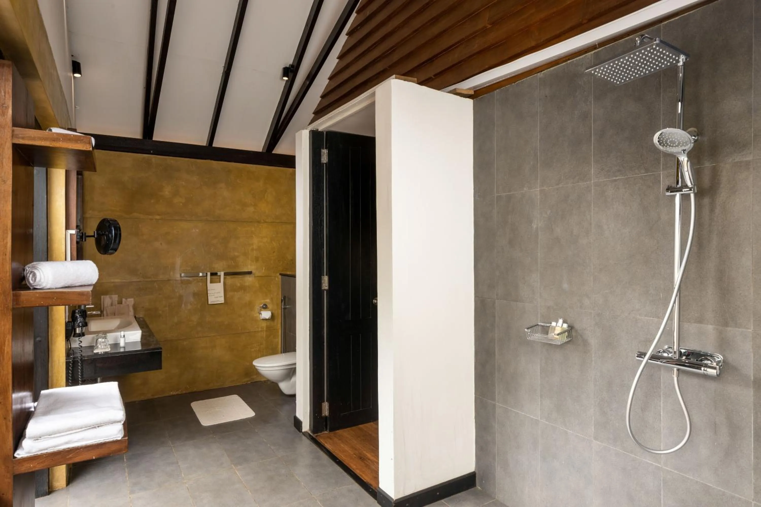 Bathroom in Jetwing Yala