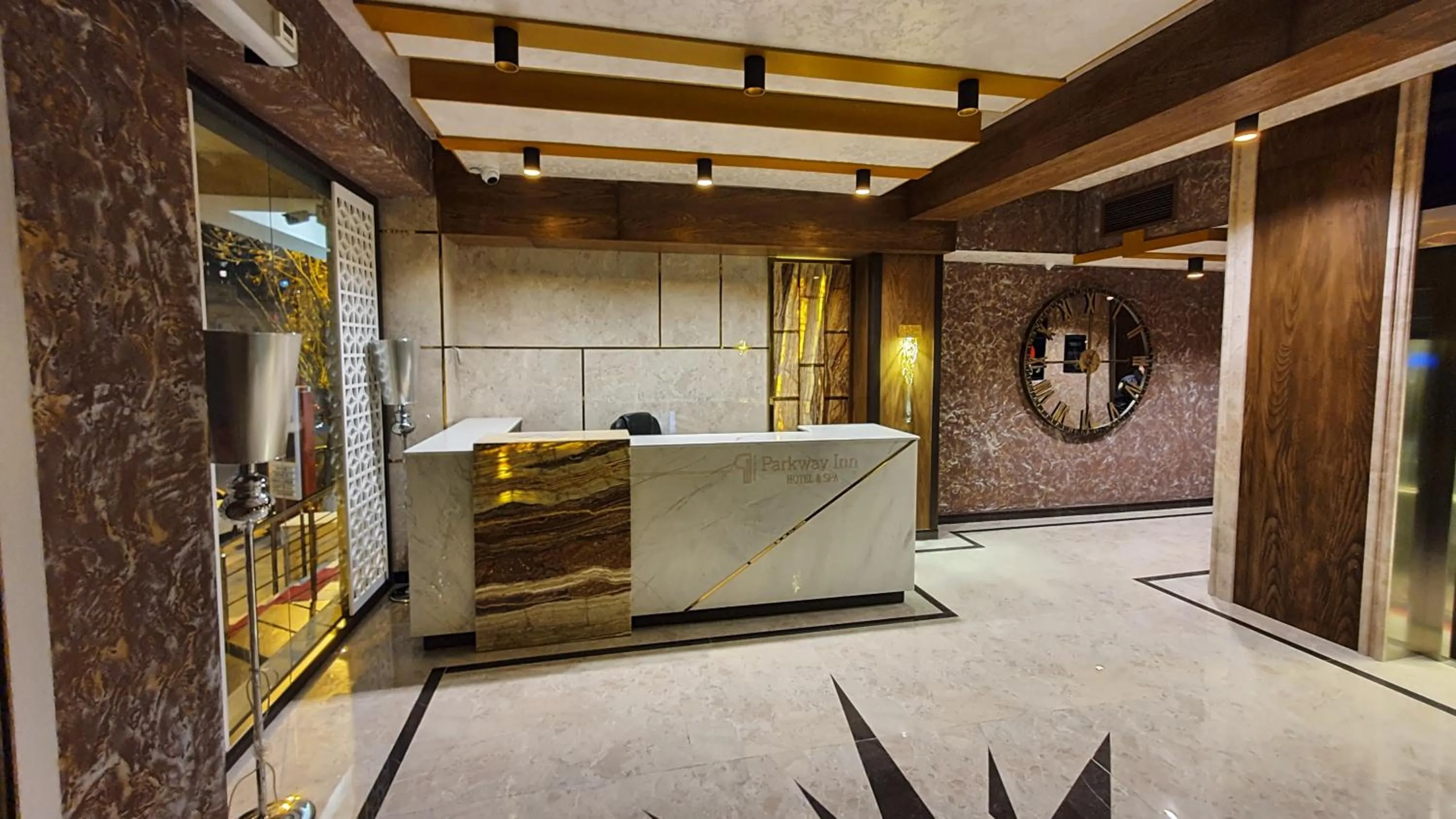 Lobby or reception in Parkway Inn Hotel & Spa