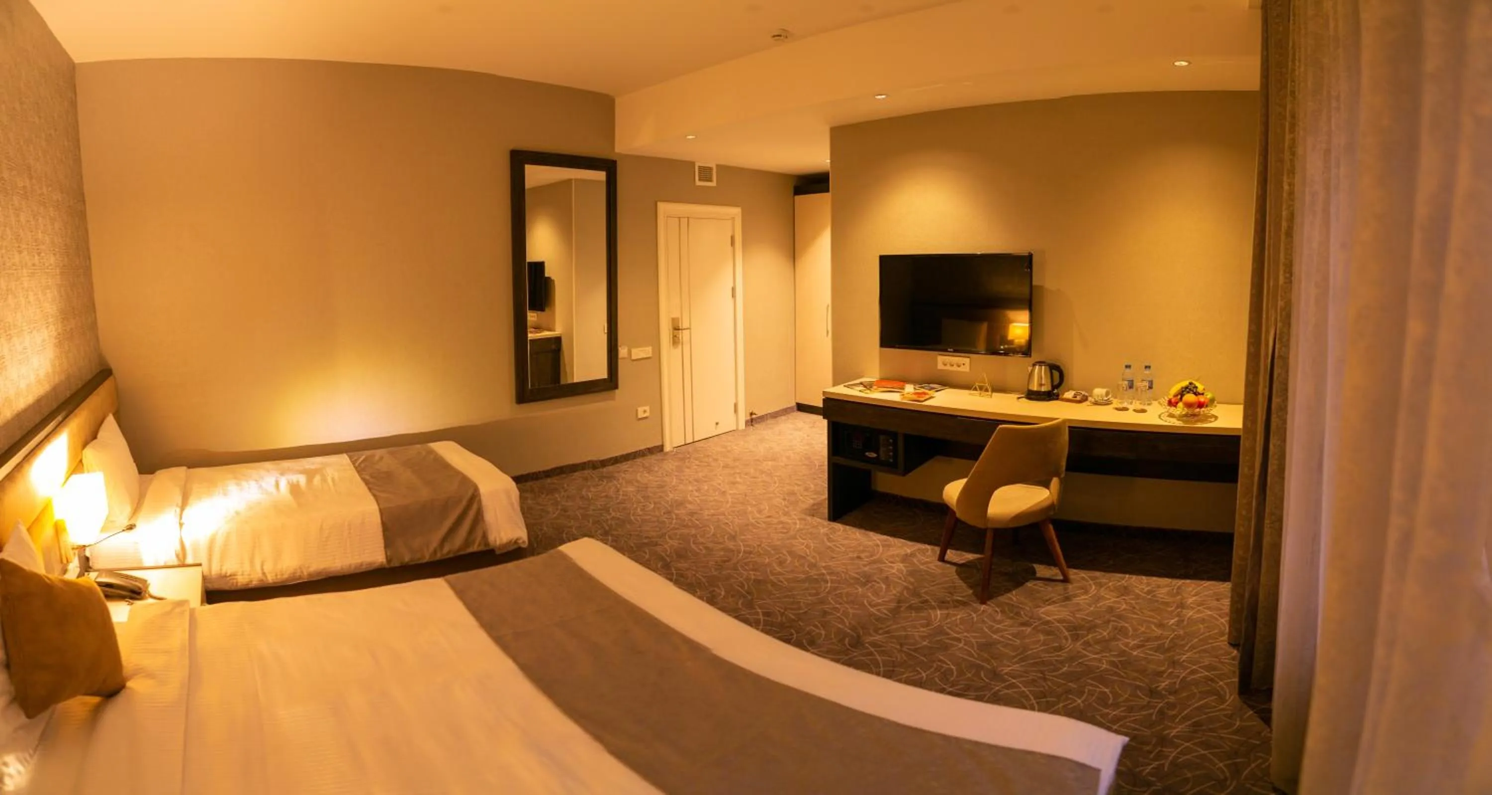 Bed in Parkway Inn Hotel & Spa