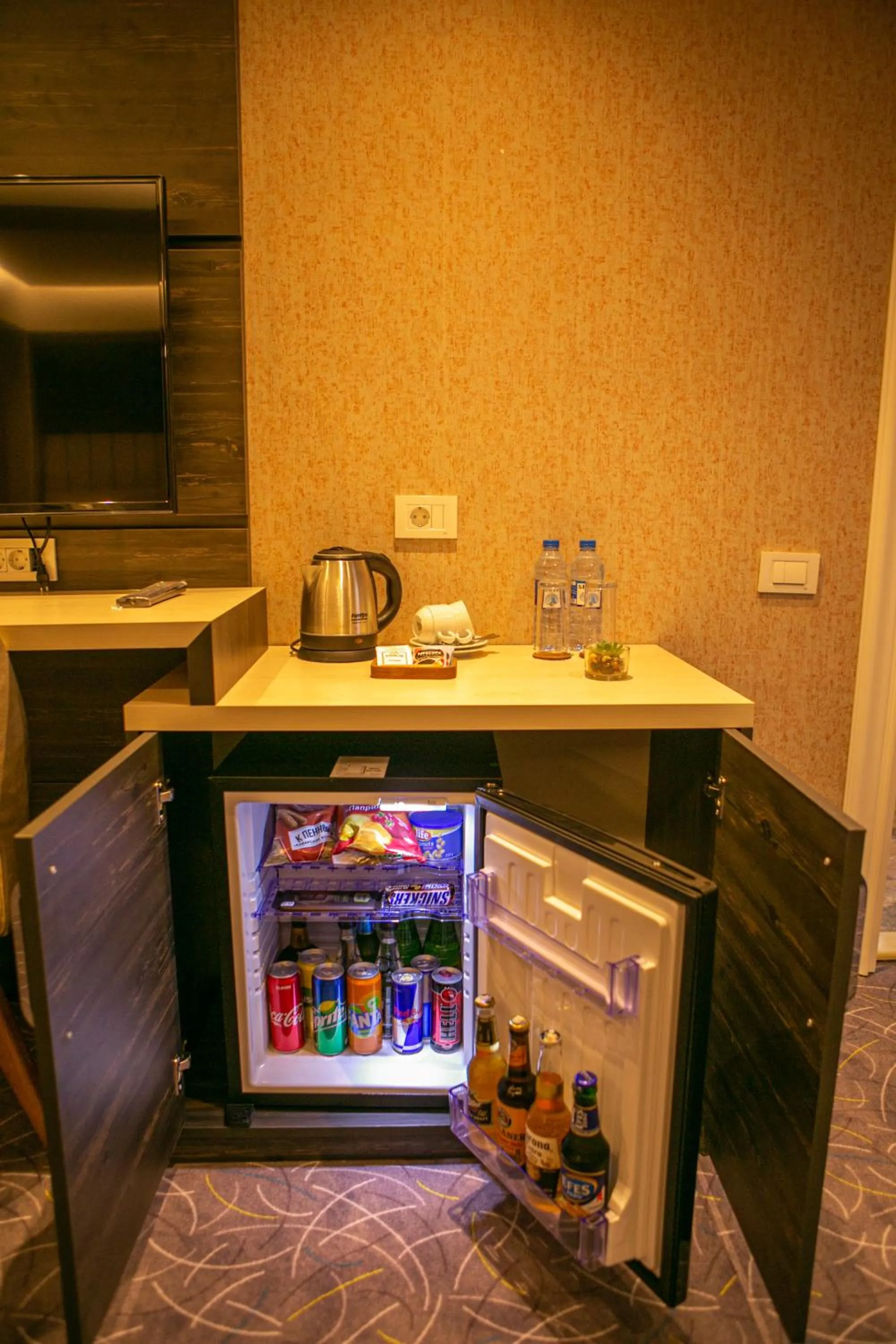 Coffee/tea facilities in Parkway Inn Hotel & Spa