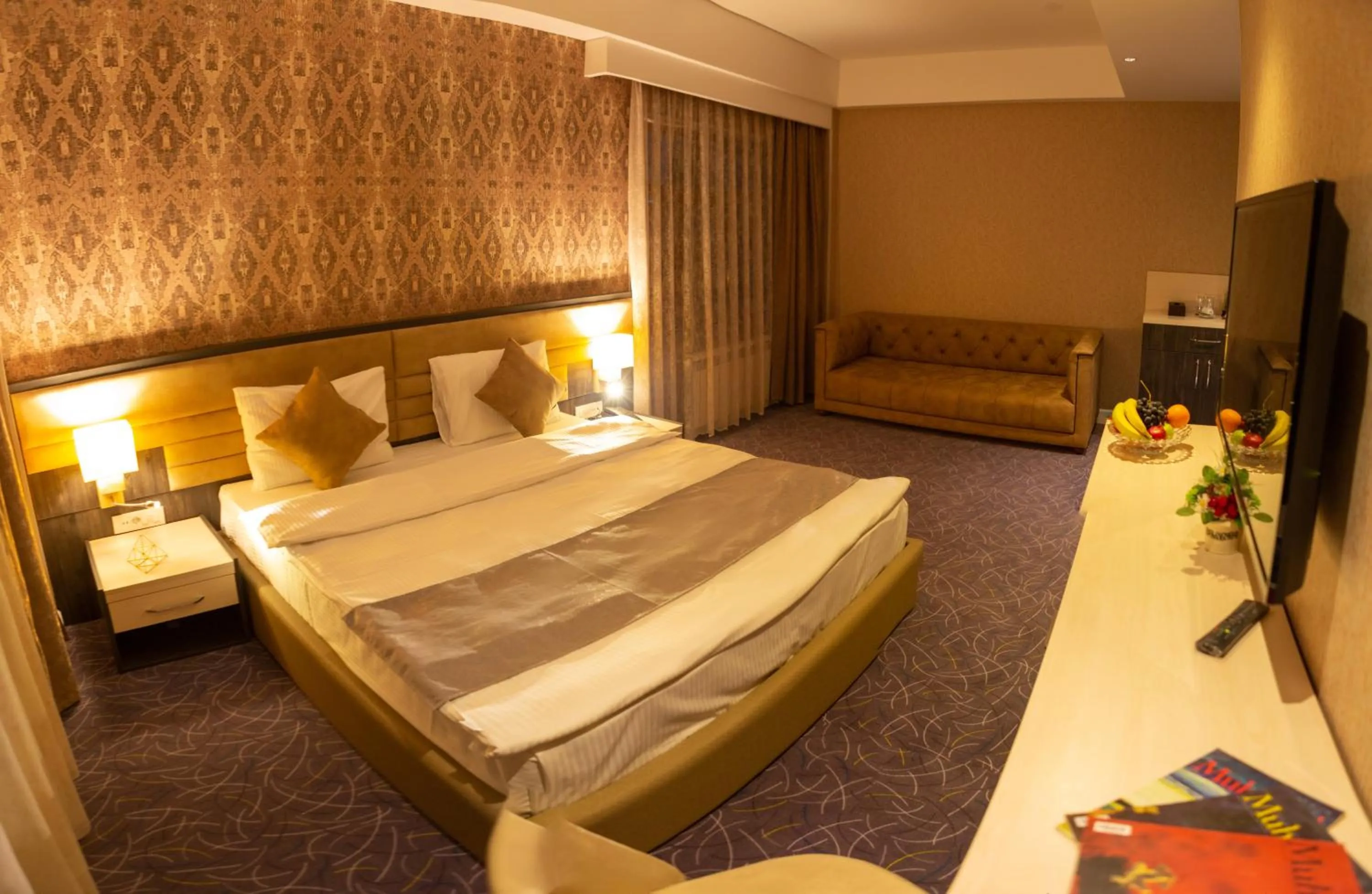 Bed in Parkway Inn Hotel & Spa