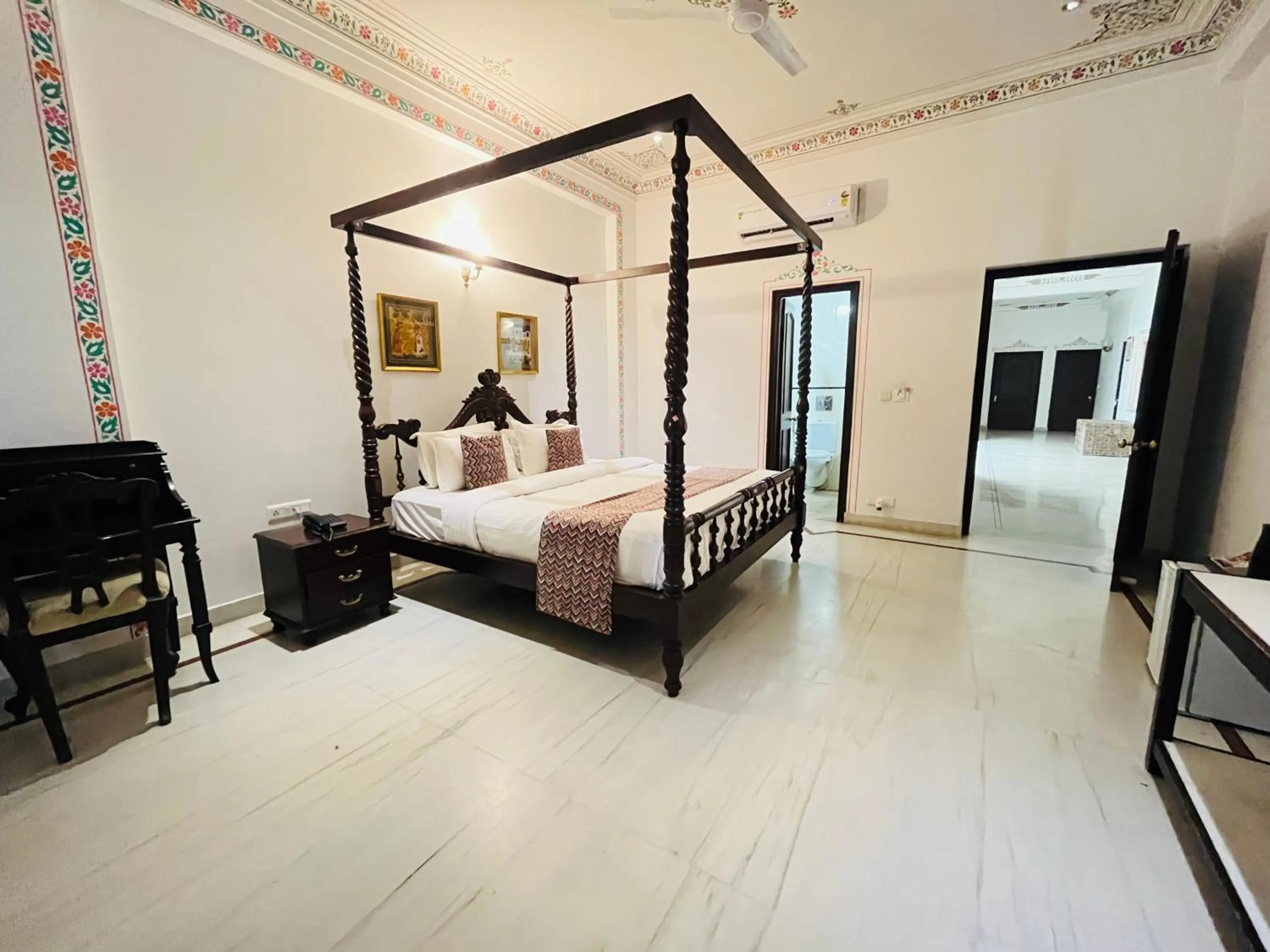 Bedroom, Bed in Hotel Boheda Palace - 1KM away from Lake Pichola