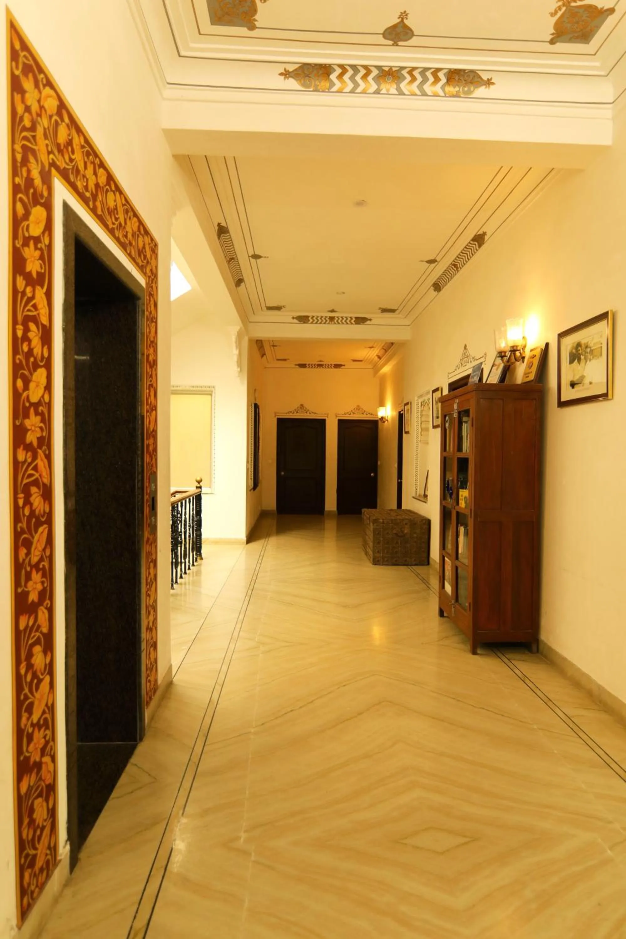 elevator in Hotel Boheda Palace - 1KM away from Lake Pichola