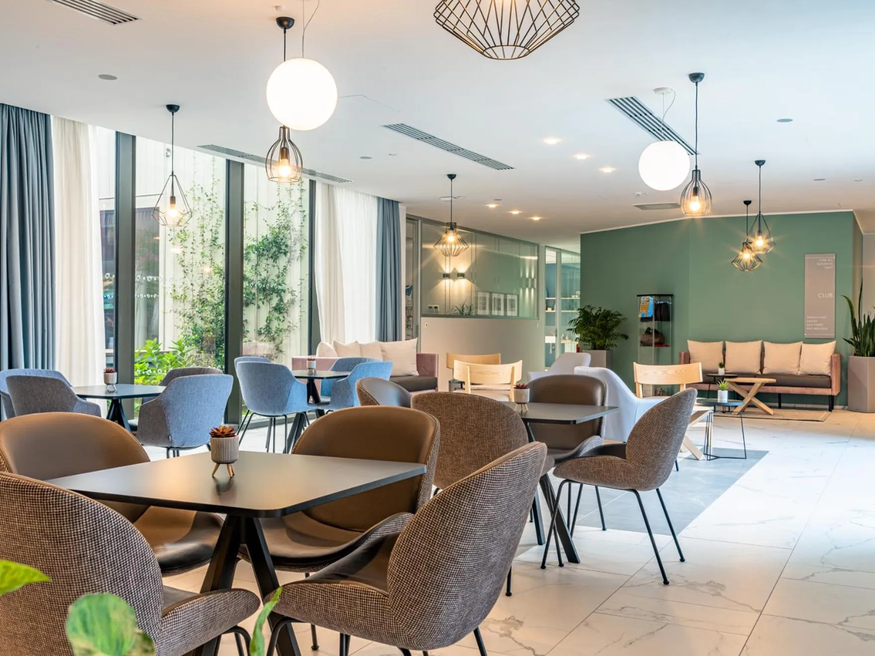 Lounge or bar in Domitys Quarto Verde