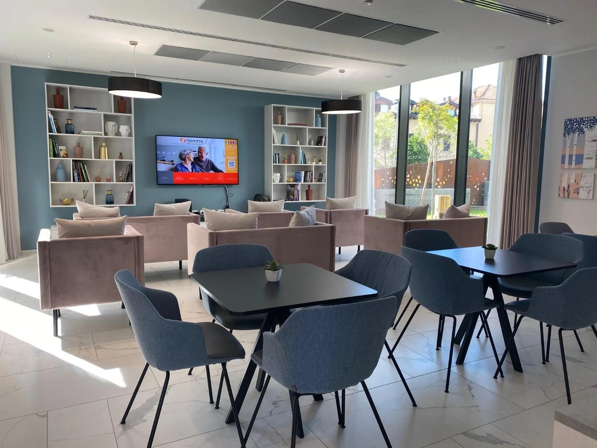 Library in Domitys Quarto Verde