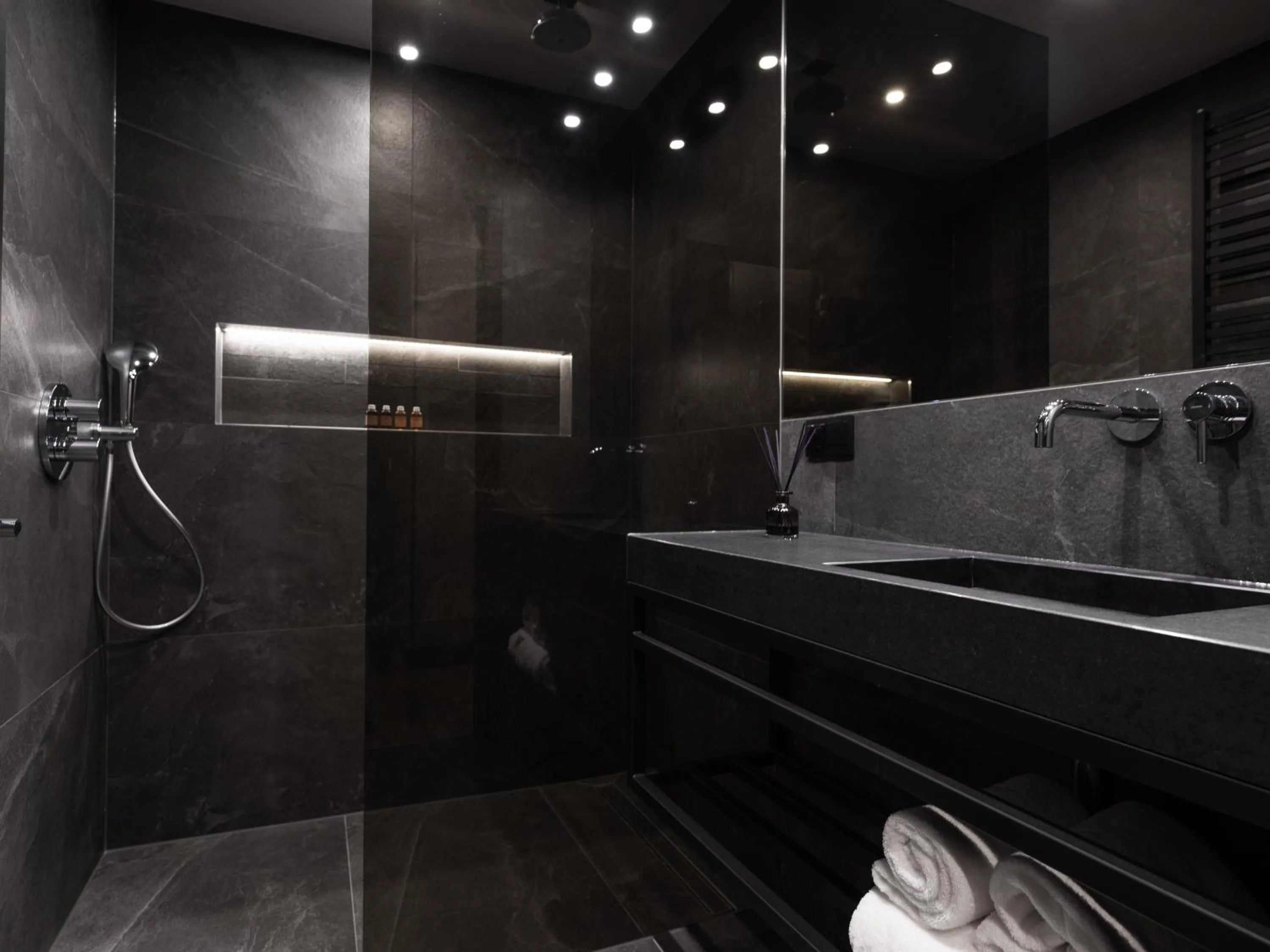 Shower in Art Suites Boutique Hotel - Krakow Center