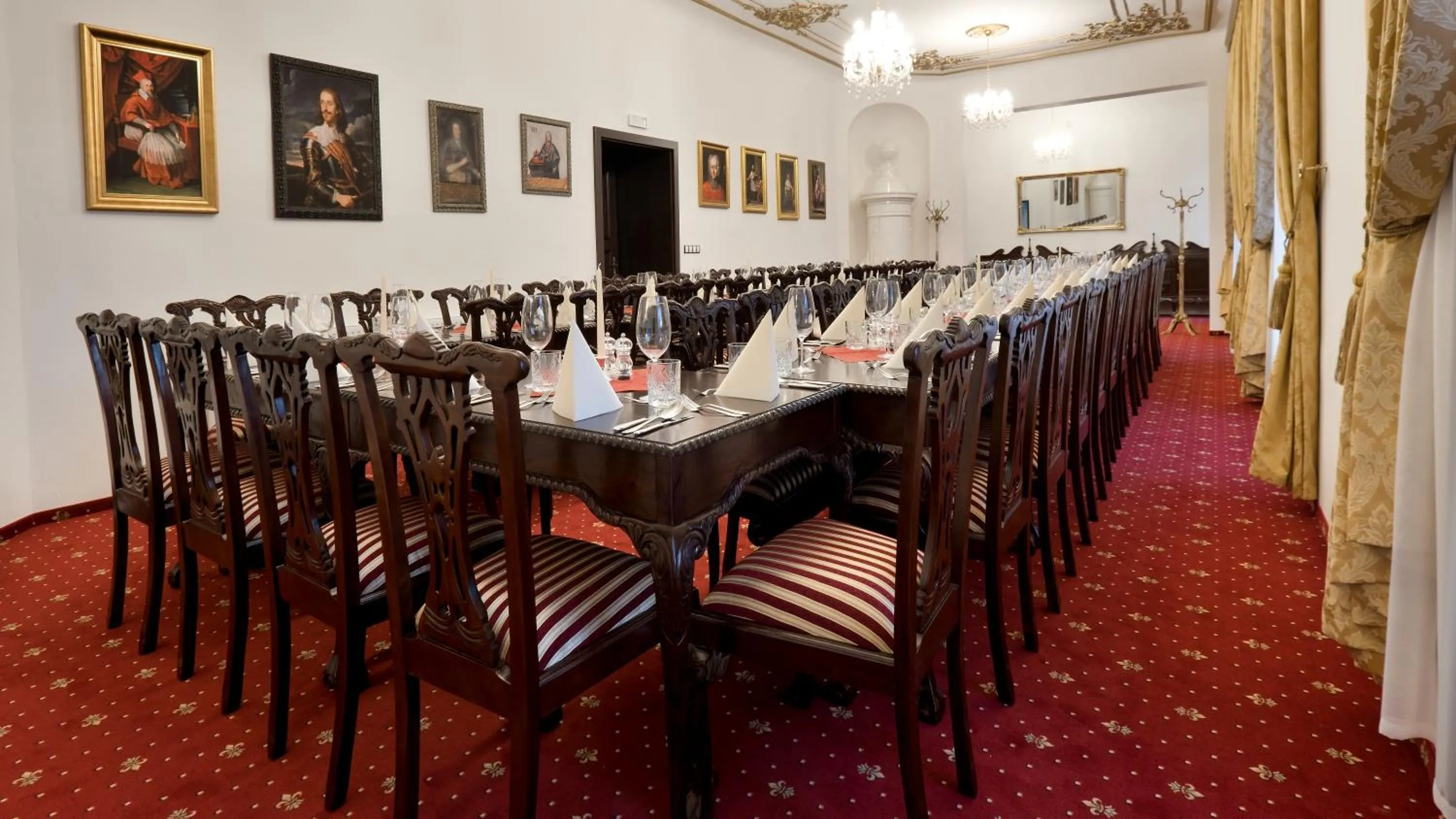 Zámek Wichterle - Hotel a pivní lázně