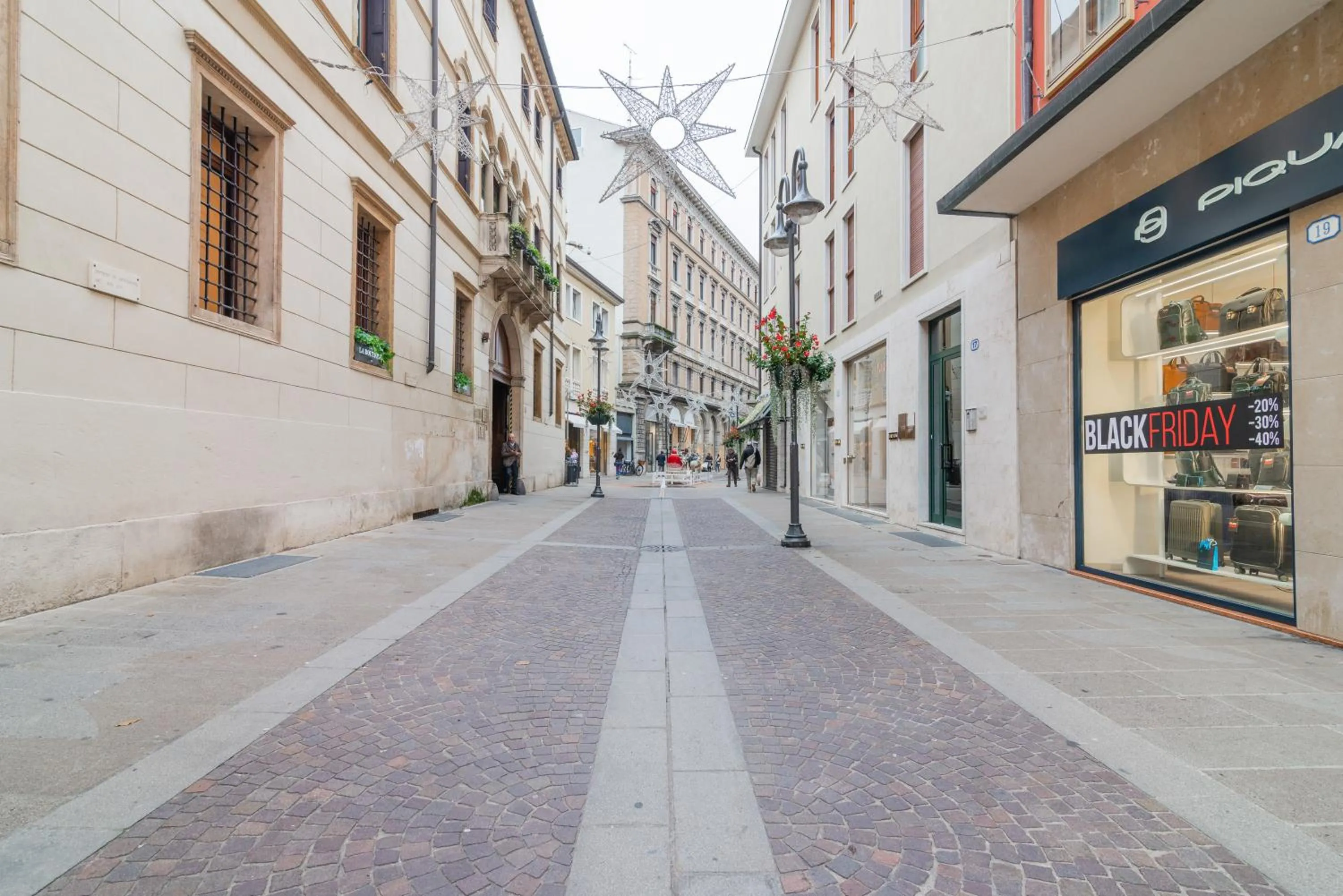 Facade/entrance in GuestHost - San Fermo Luxury Apartment