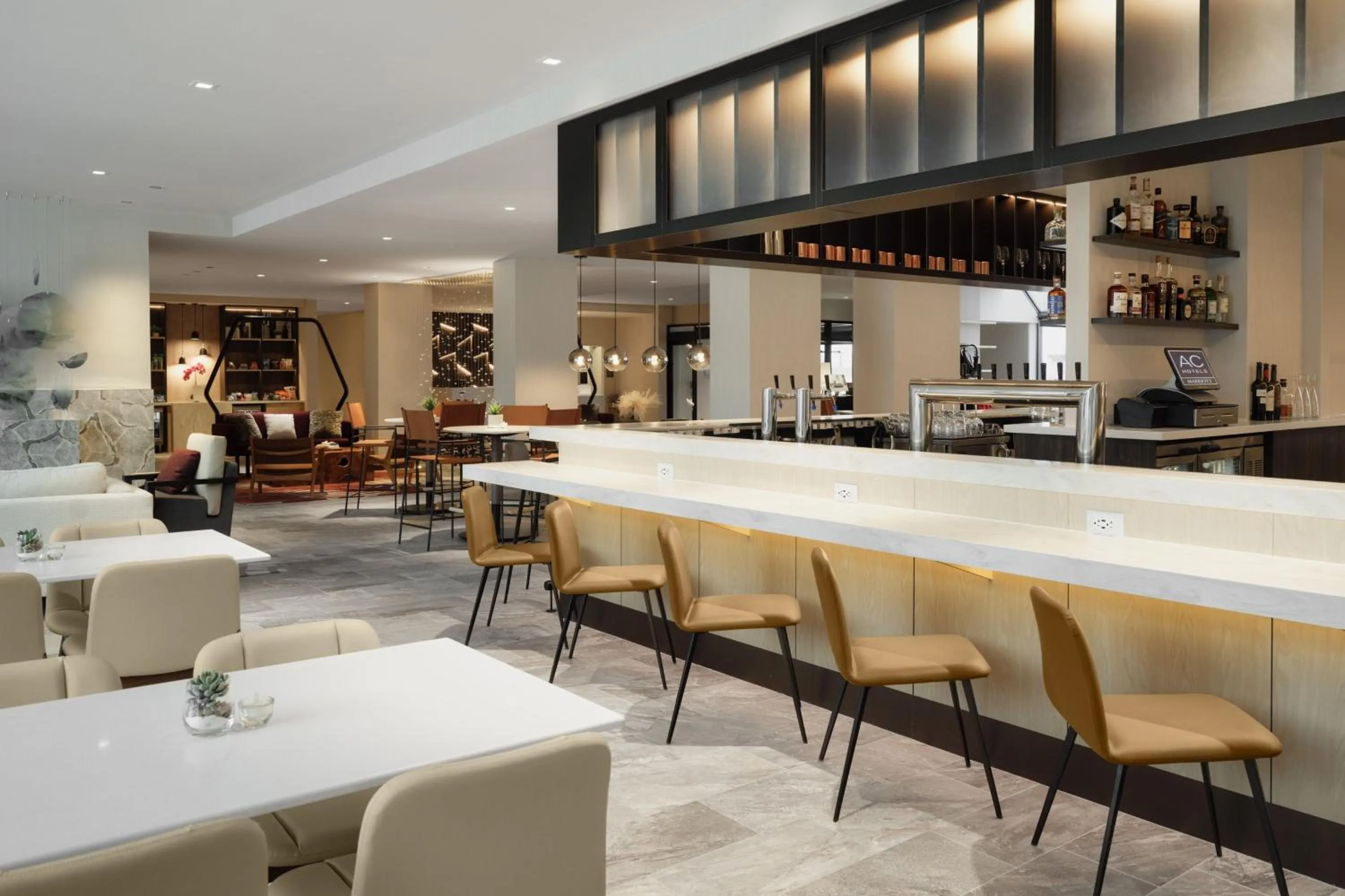 Lounge or bar in AC Hotel Frisco Colorado