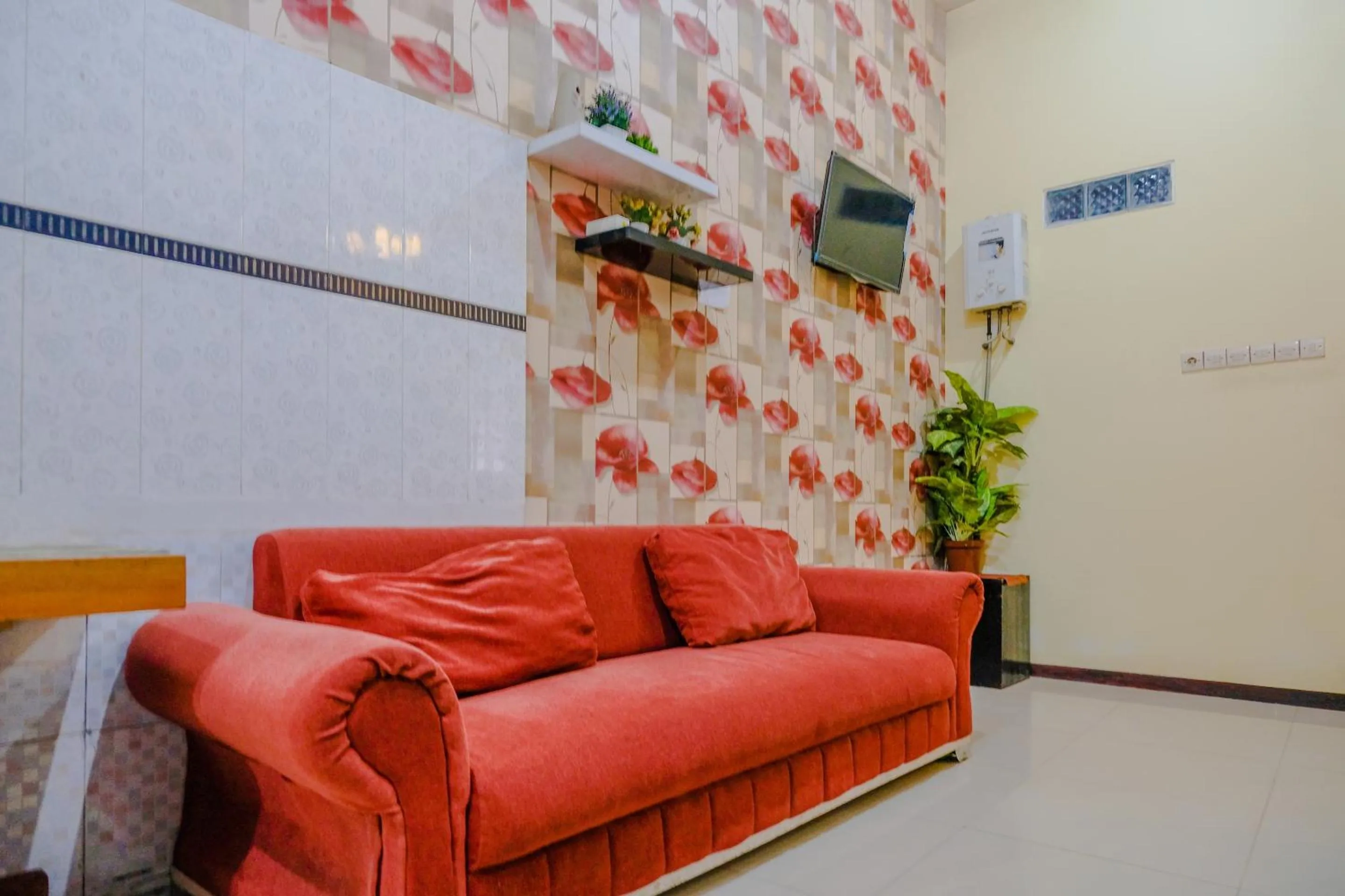 Lobby or reception in OYO 2376 Tiara Family Residence