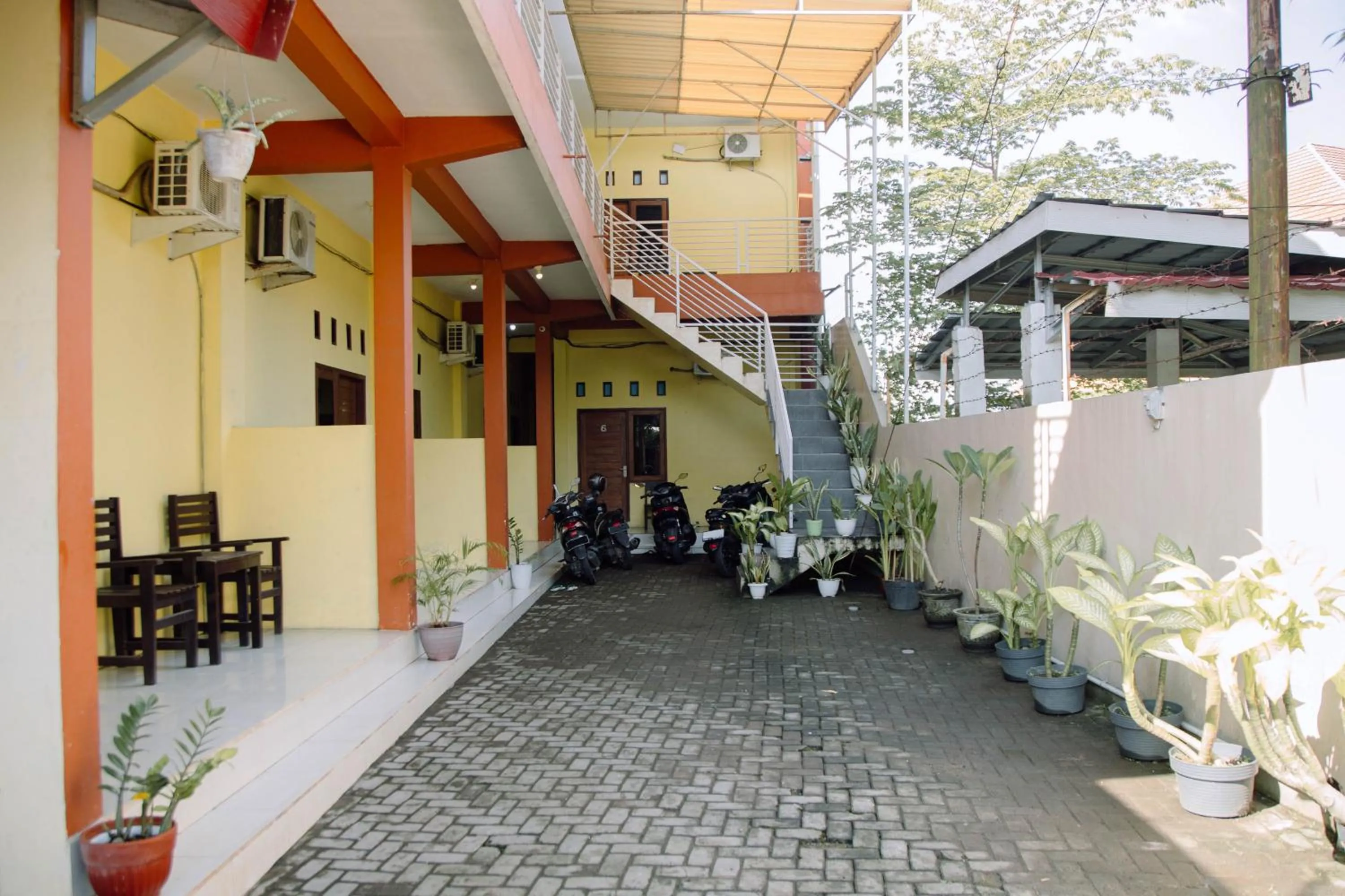 Property building in RedDoorz at Hening Homestay