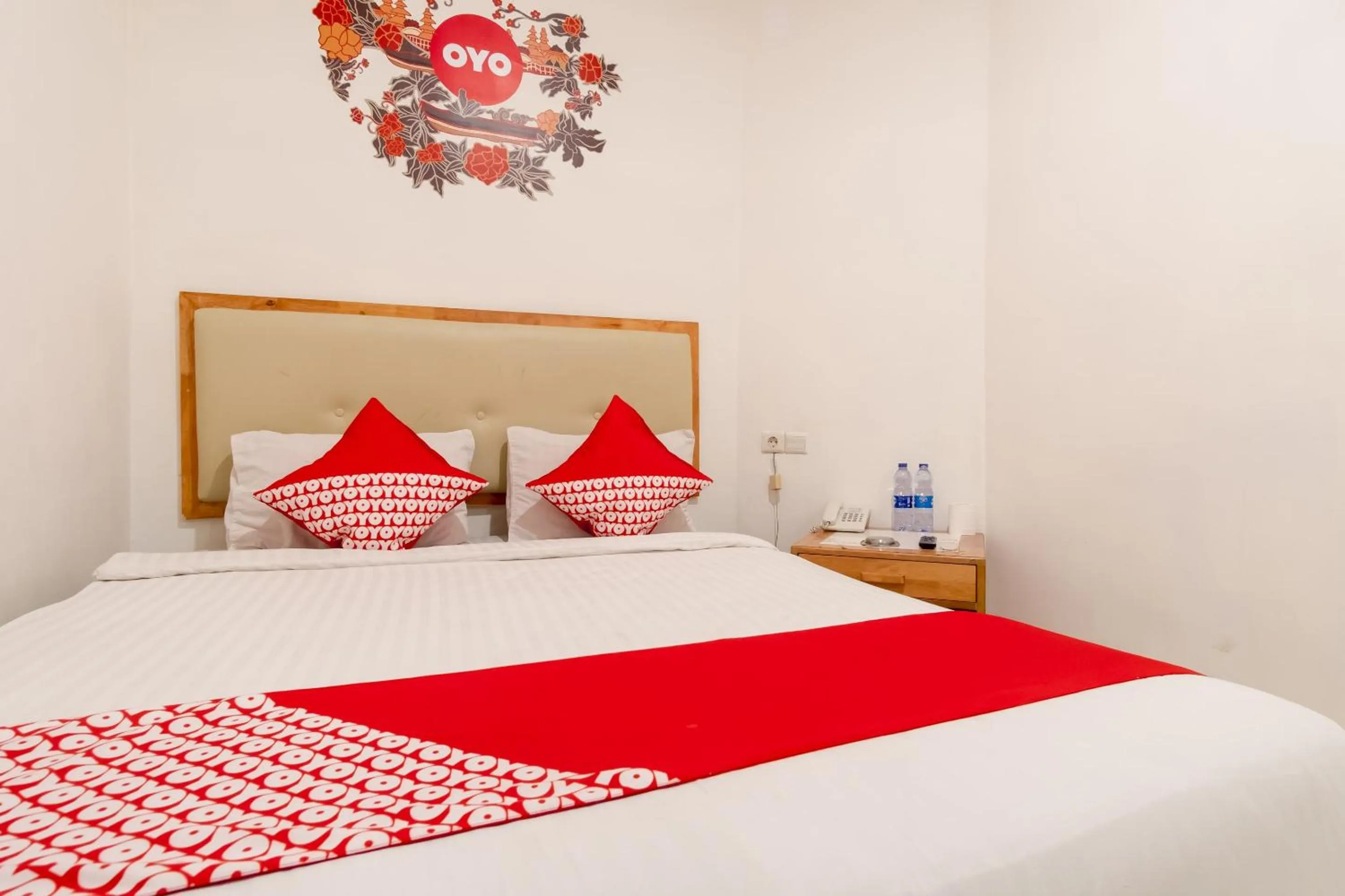 Bedroom in OYO 2410 Intan Hotel