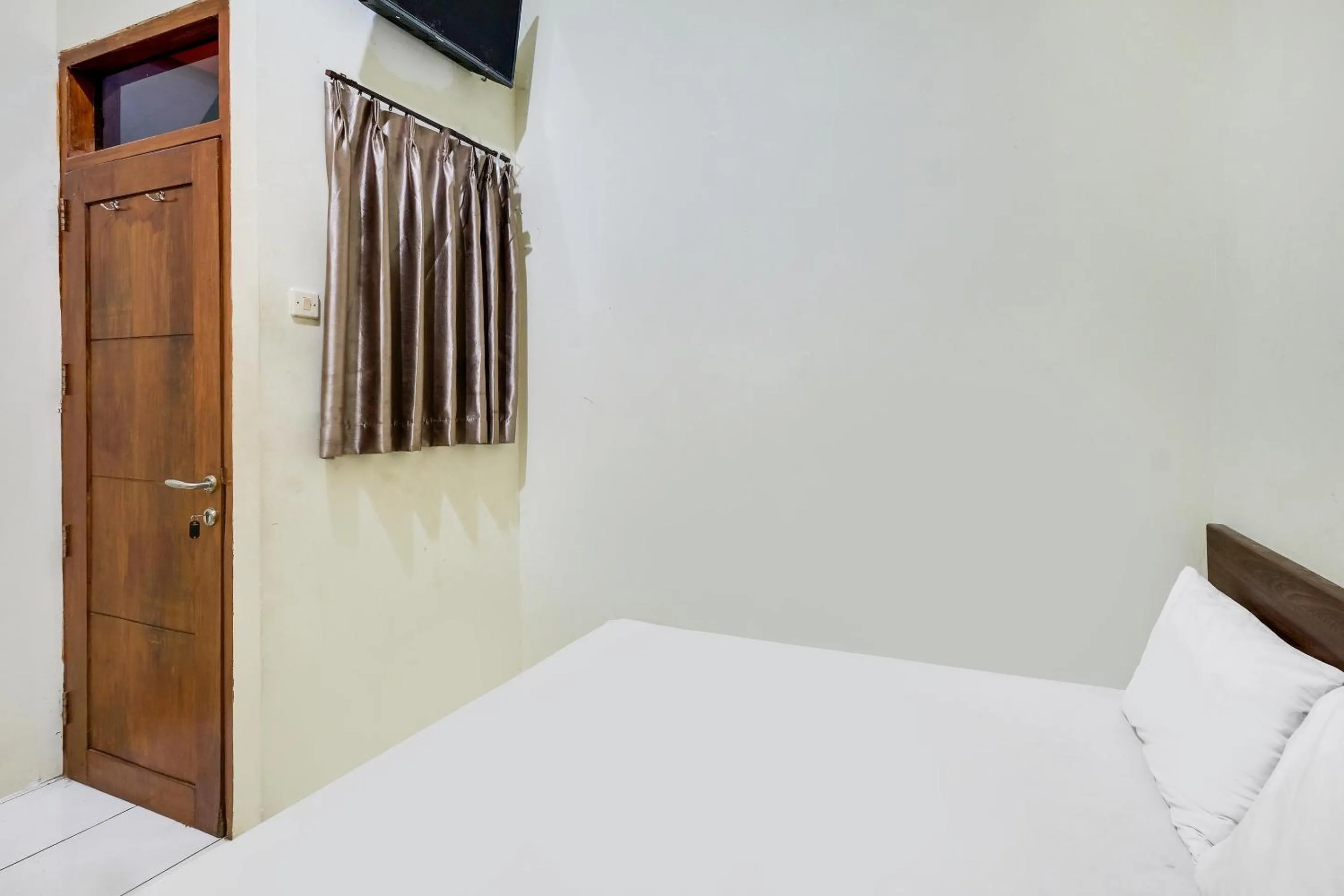 Bedroom in Hotel O Camel Residence