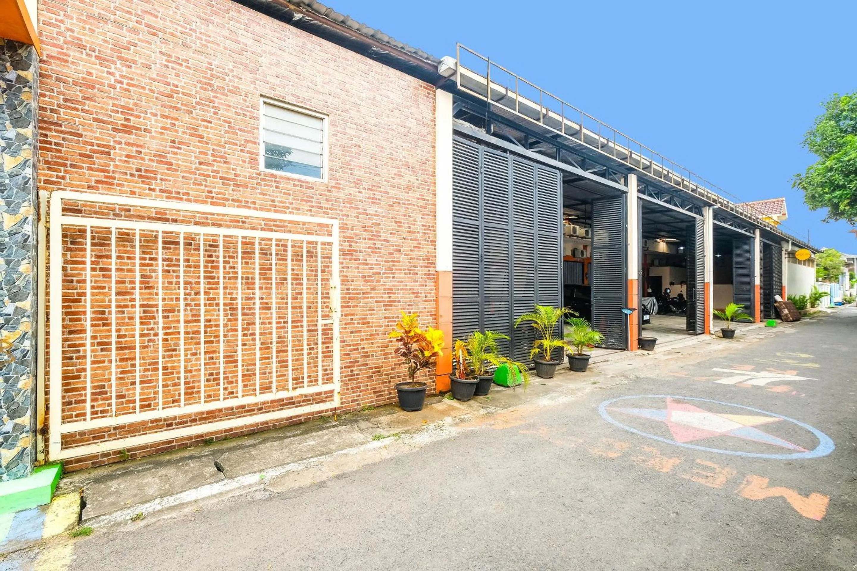 Facade/entrance in Hotel O Camel Residence