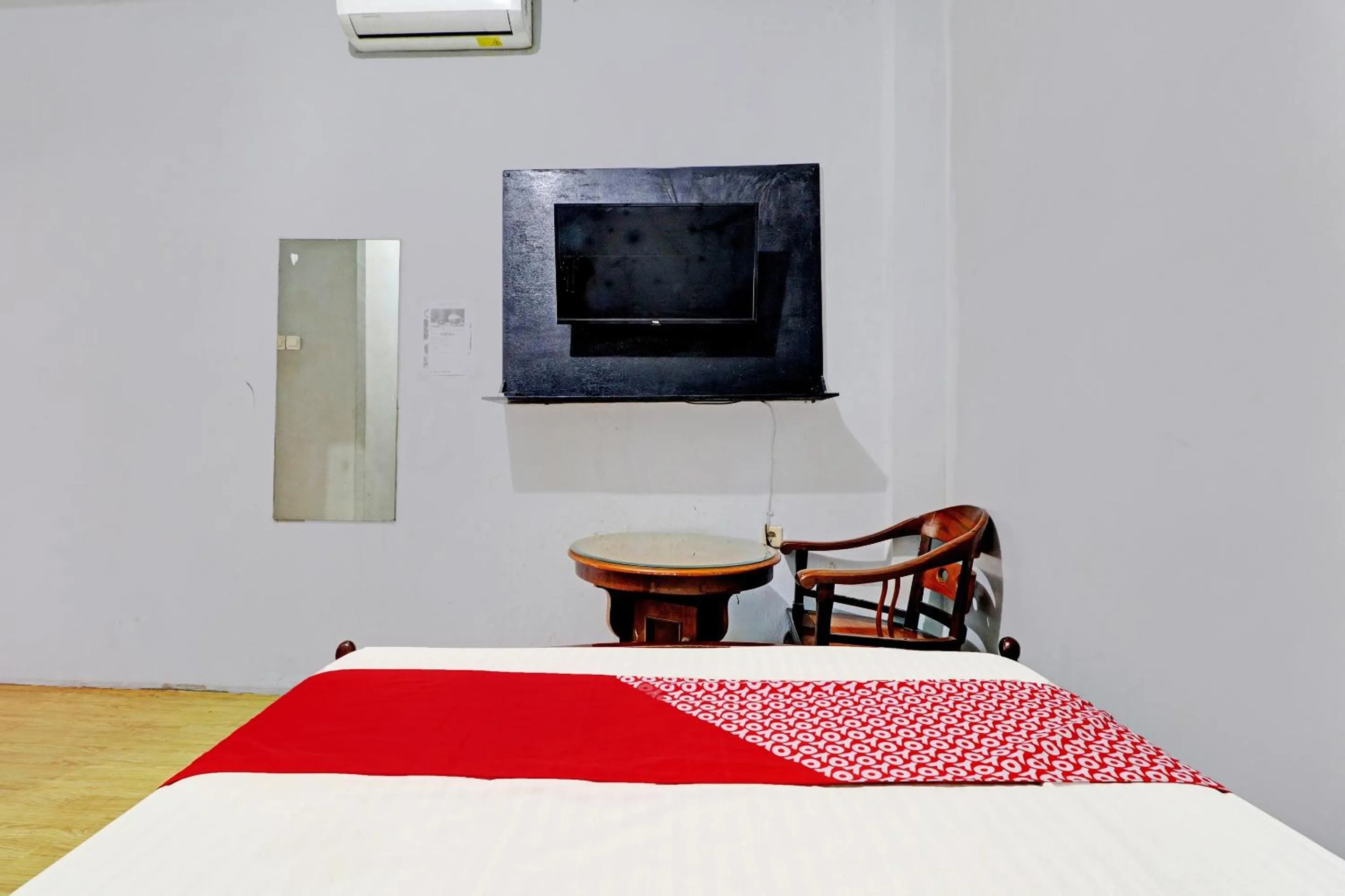 Bedroom, Bed in OYO 2452 Hotel Metro