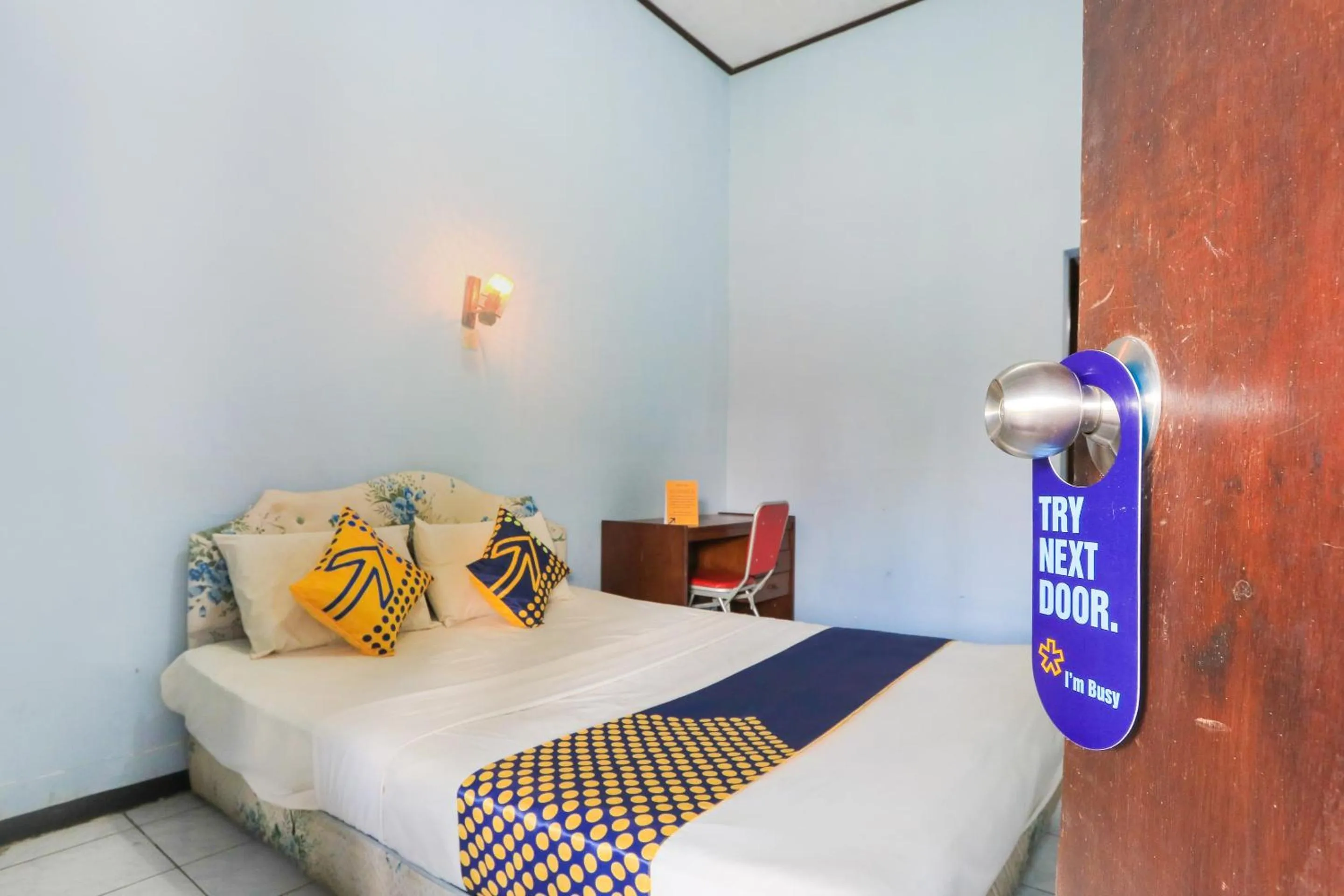 Bedroom, Bed in OYO 2465 Hotel Raung View