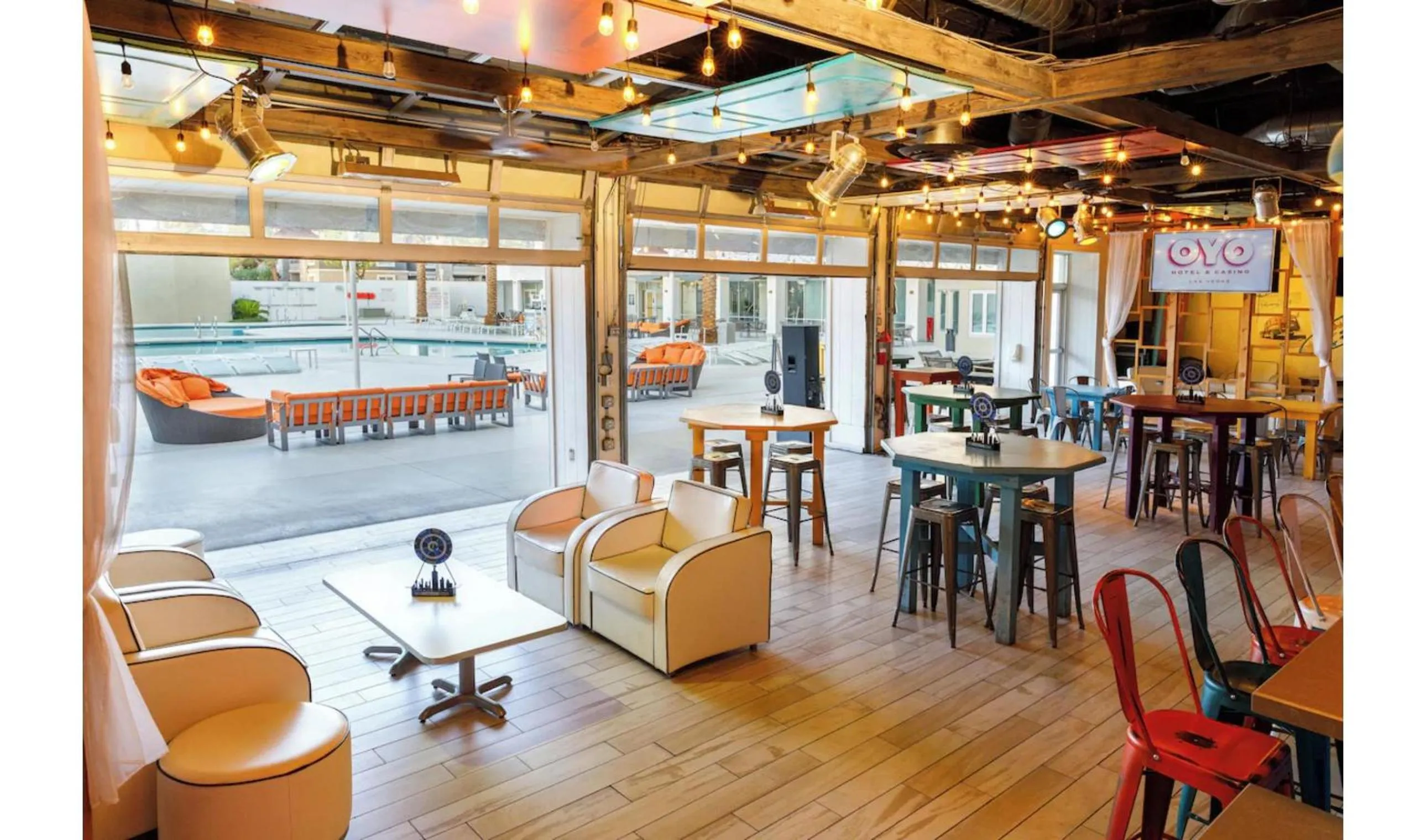 Area and facilities in OYO Hotel and Casino Las Vegas