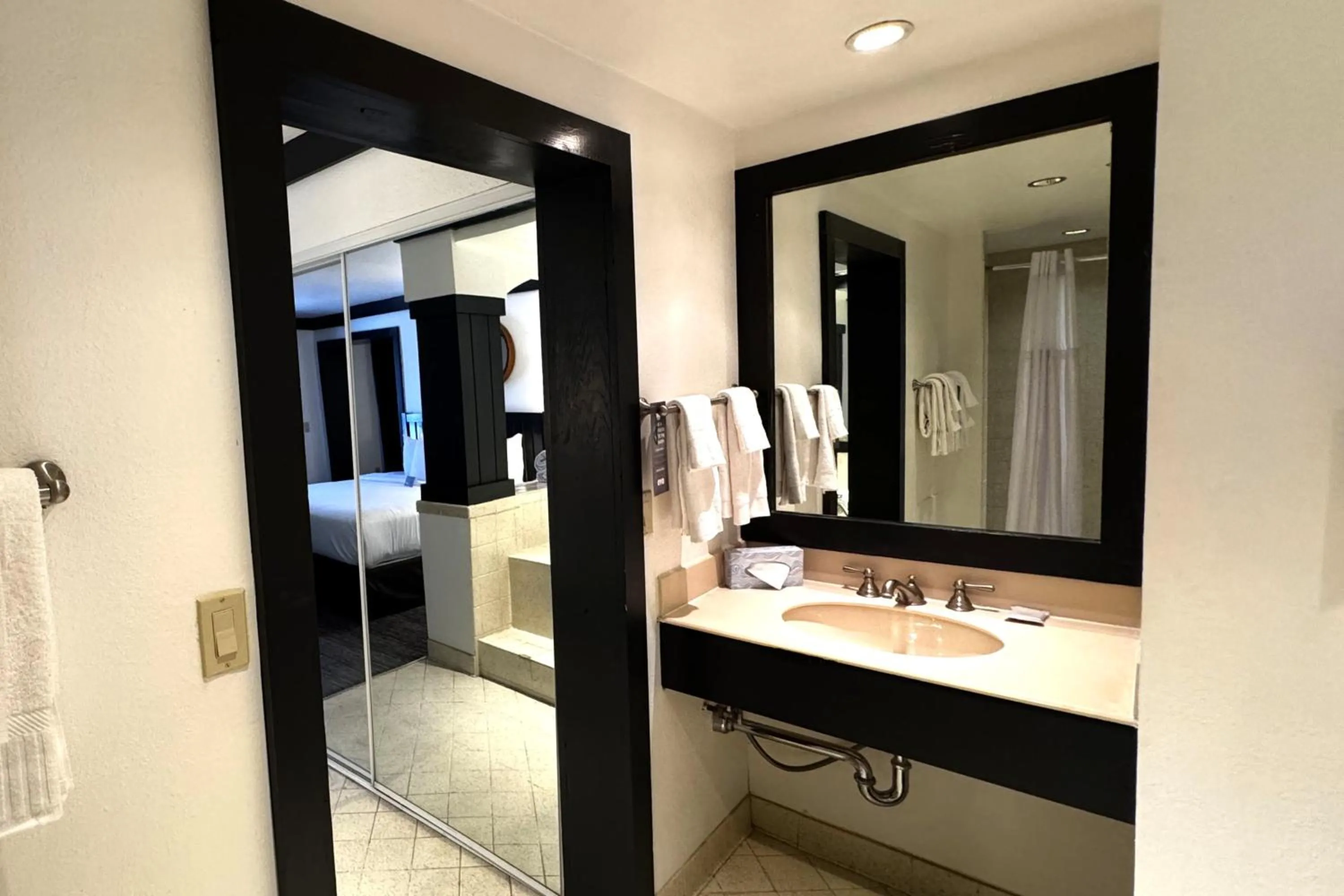 Bathroom in OYO Hotel and Casino Las Vegas