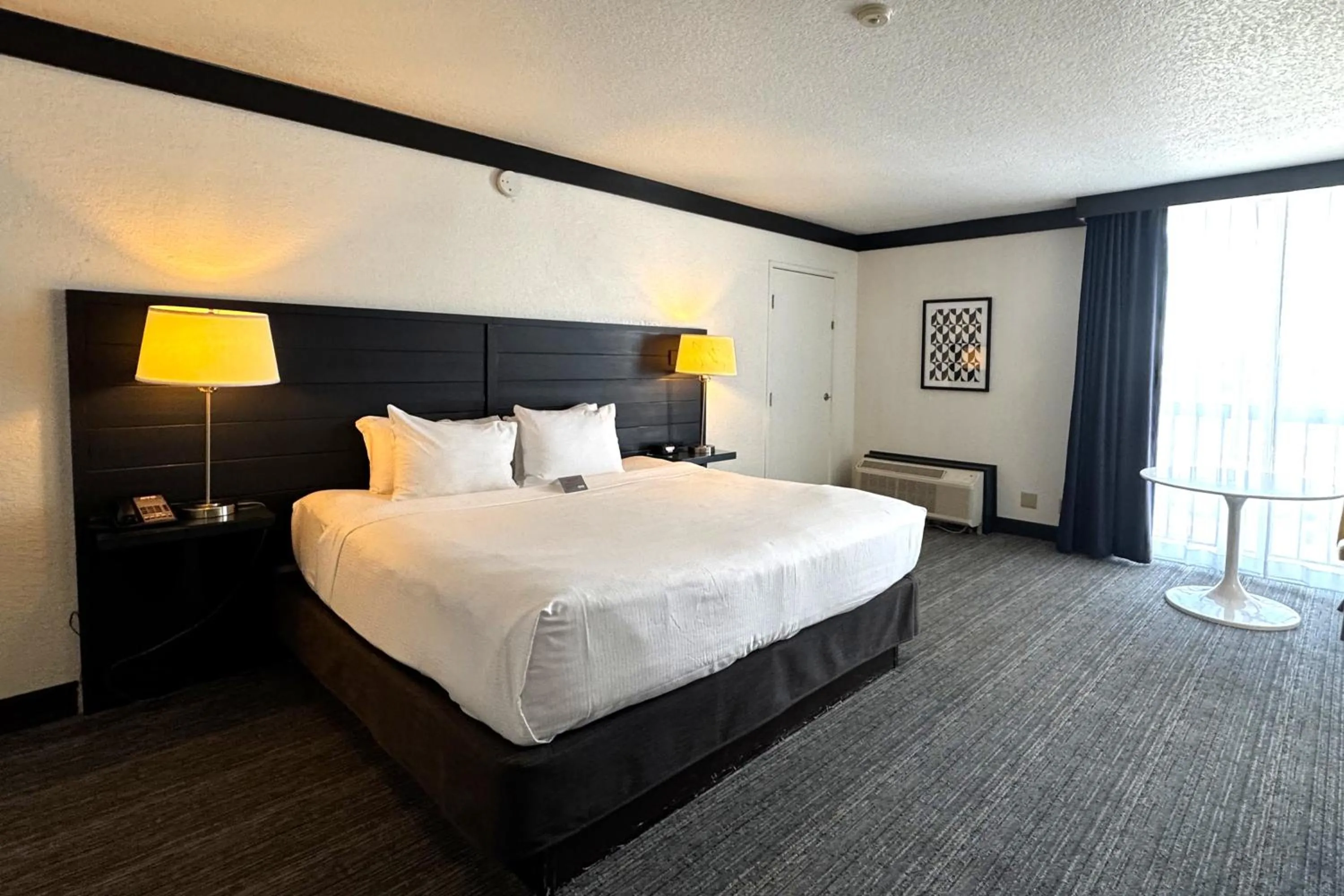 Bedroom, Bed in OYO Hotel and Casino Las Vegas