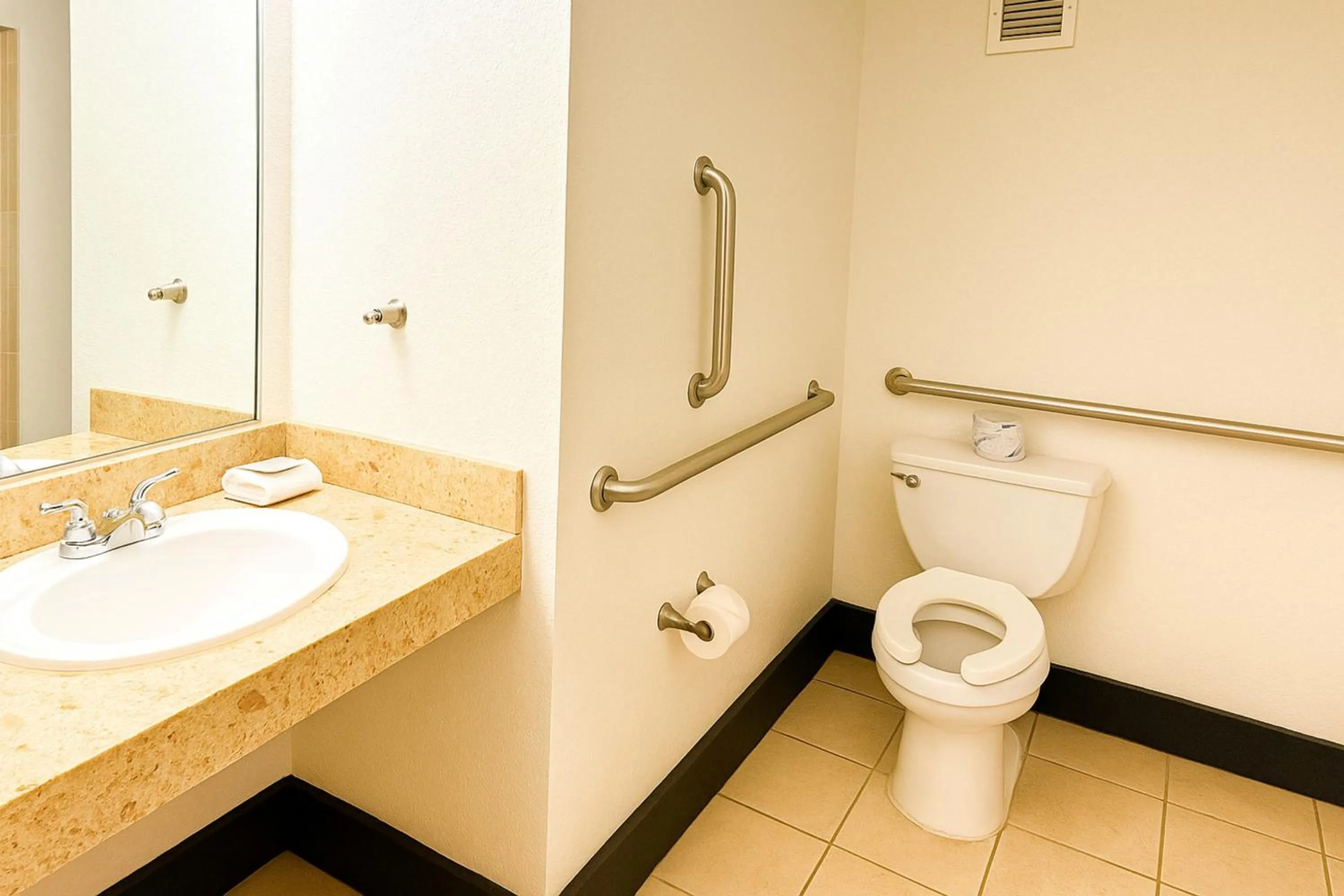 Bathroom in OYO Hotel and Casino Las Vegas