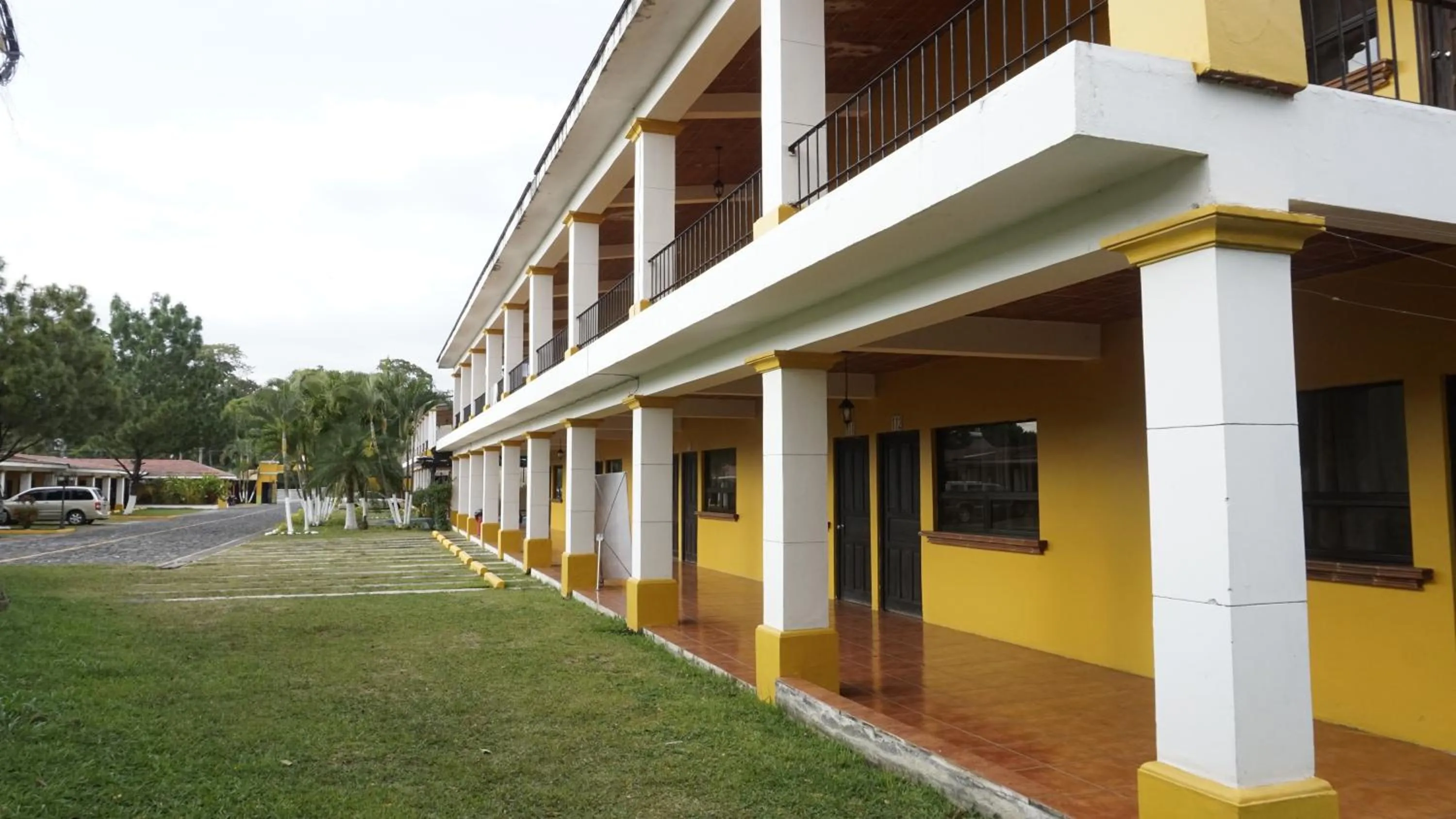 Facade/entrance in Zafra Hotel