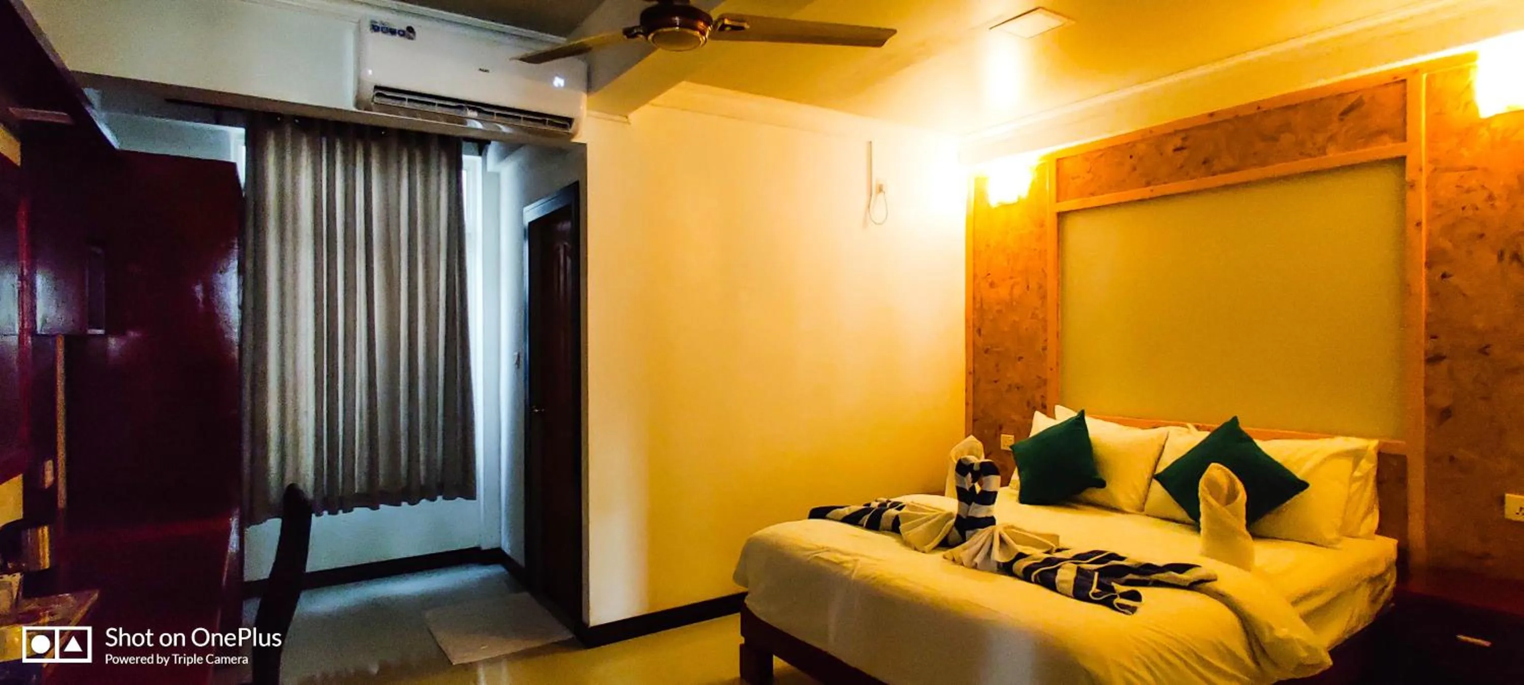 Bedroom, Bed in Athens View