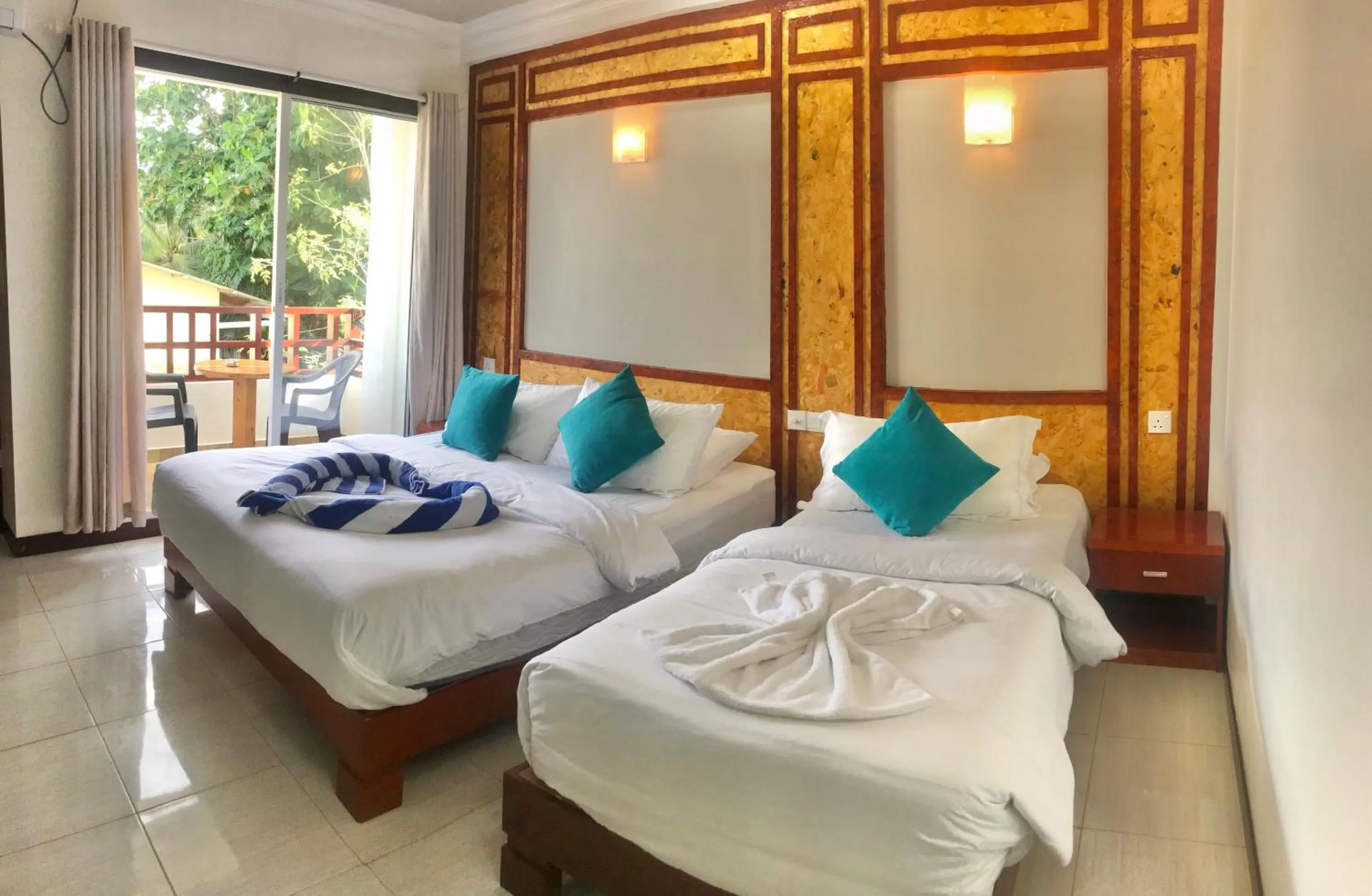 Photo of the whole room, Bed in Athens View