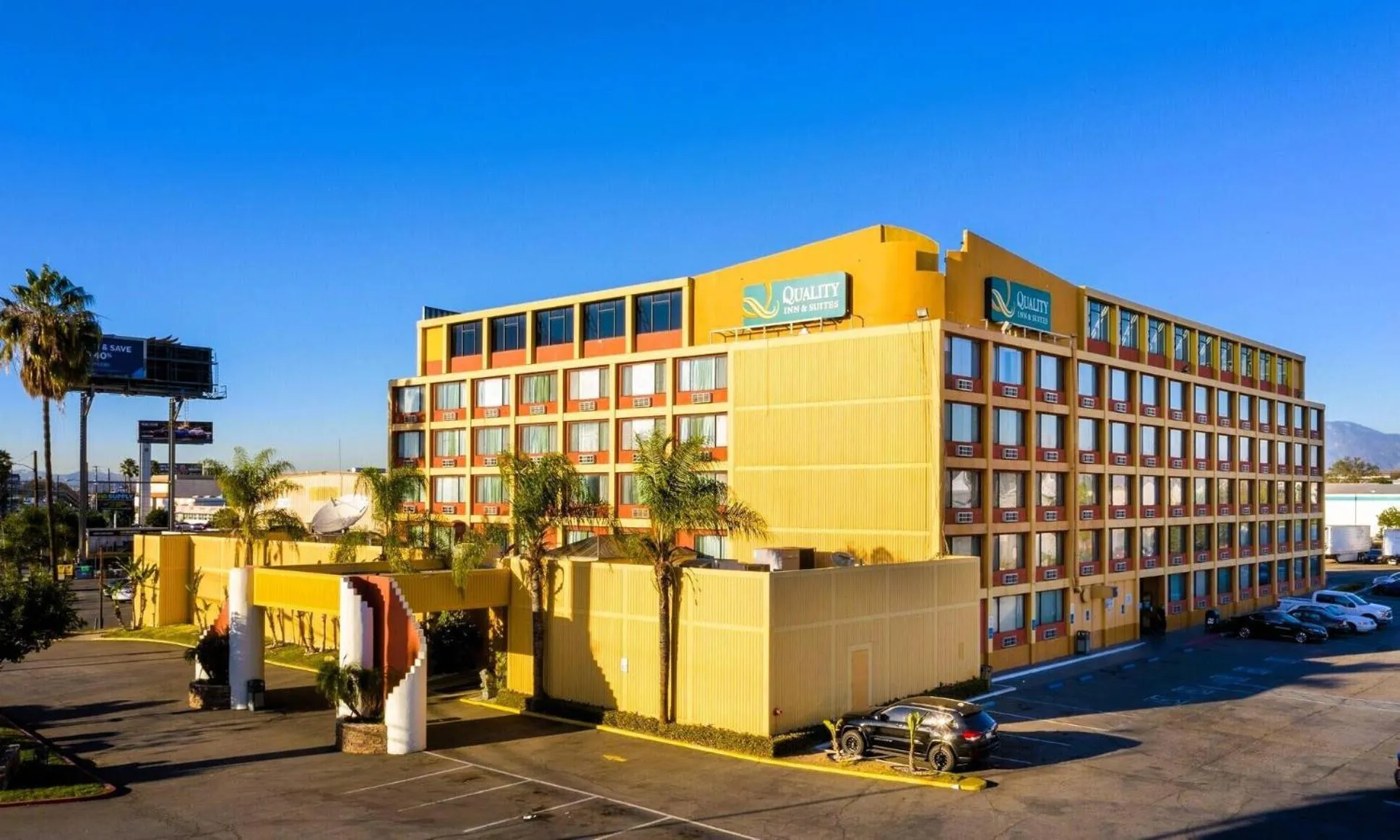 Property building in Quality Inn & Suites Montebello - Los Angeles