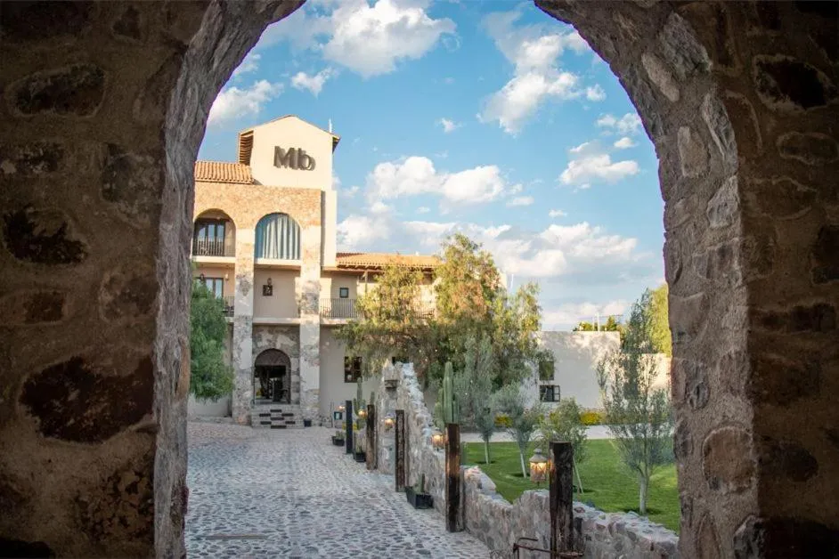 Property building in Suites Campestres Montebello