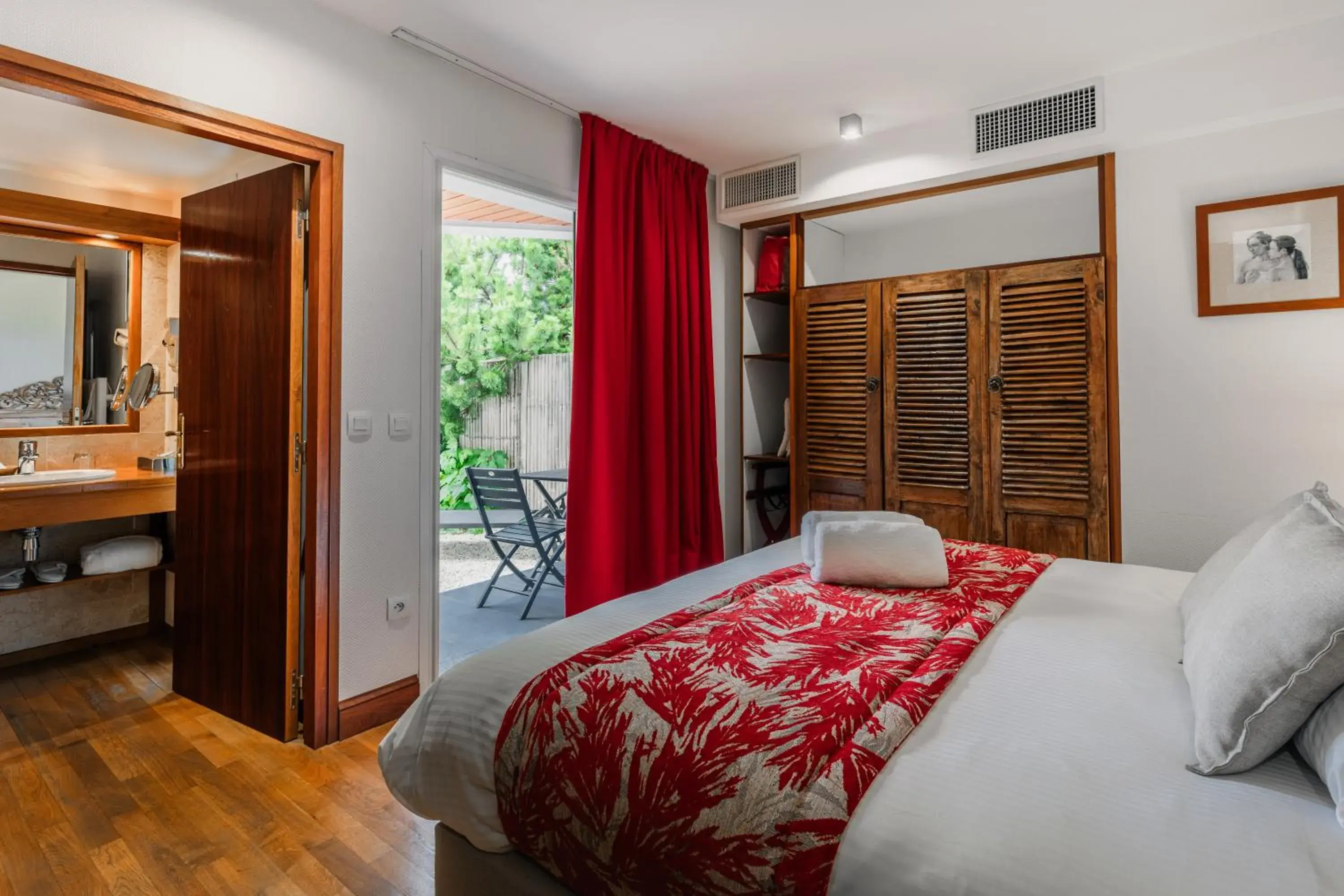 Prestige Double Room with Private Garden in Villa Kerasy Hotel Spa Prestige Double Room with Private Garden in Villa Kerasy Hotel Spa