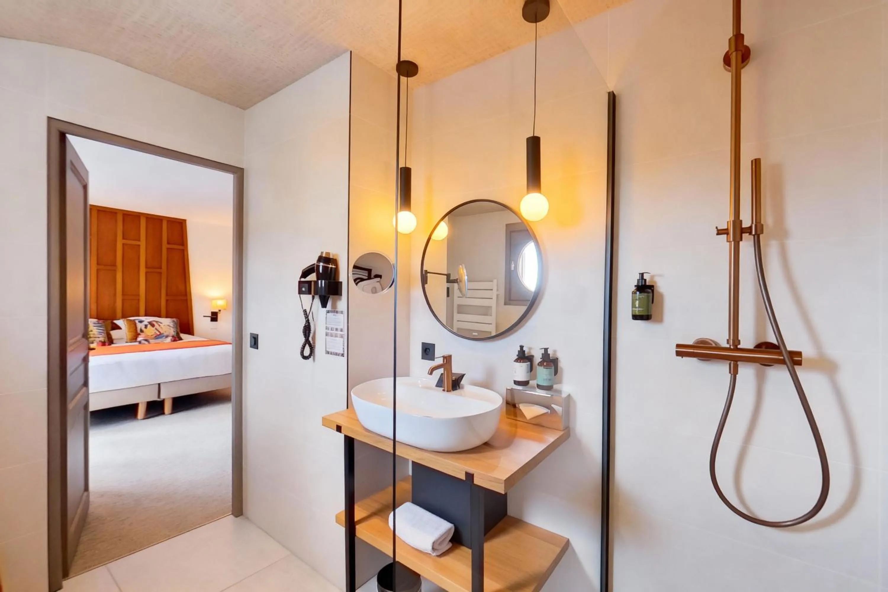 Bathroom, Bed in Villa Kerasy Hotel Spa