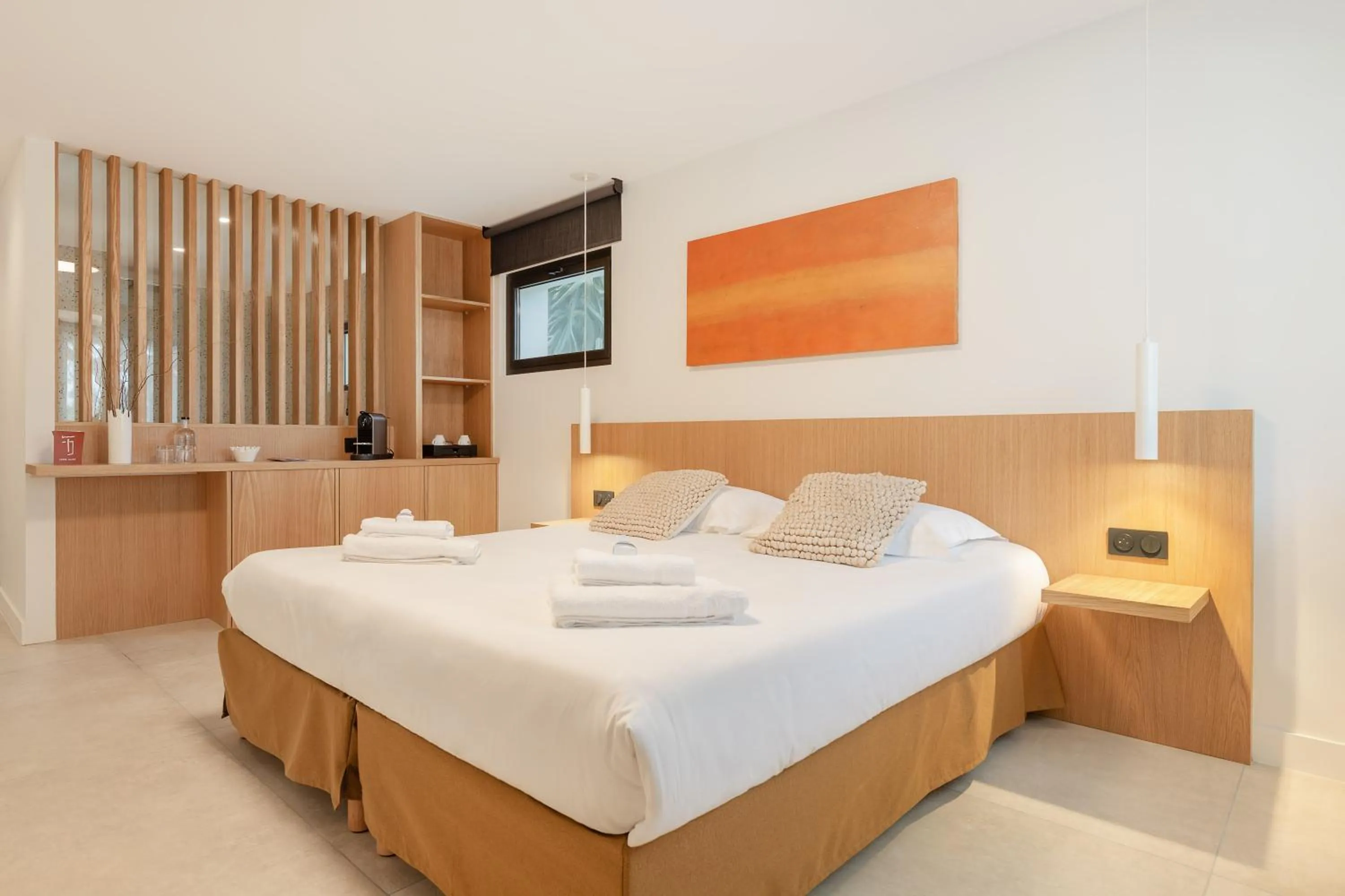 Photo of the whole room, Bed in Grand Hotel Du Golfe - Spa & Restaurant