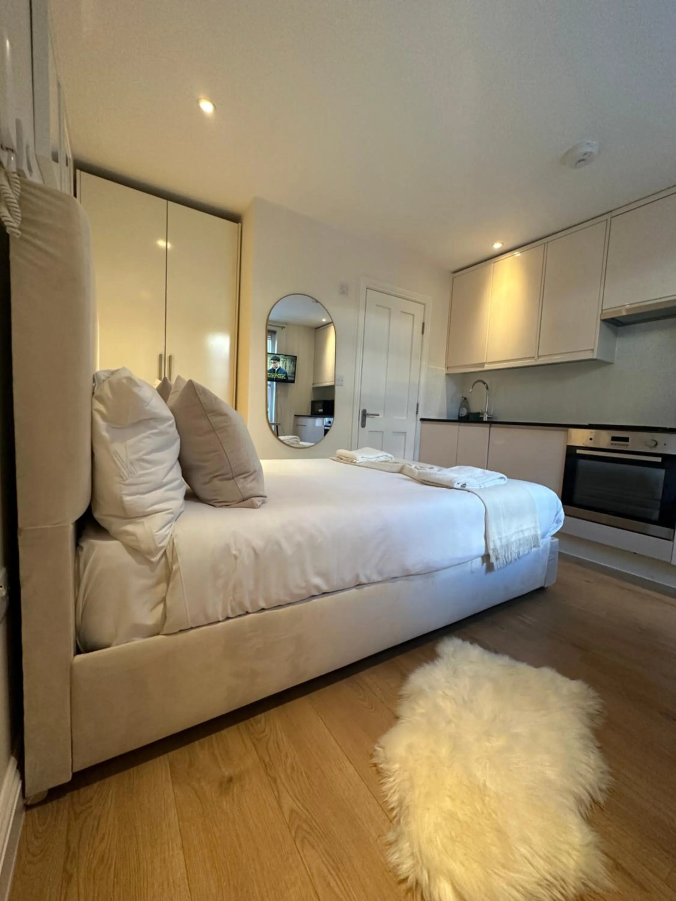 Photo of the whole room in Gloucester Place - Baker Street